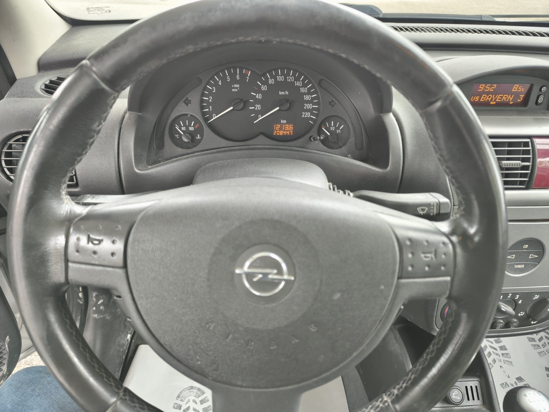 OPEL Corsa 1.4 TP Linea Fresca-image-14