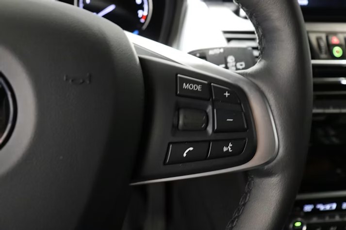 BMW 225xe iPerformance Active Tourer-image-12