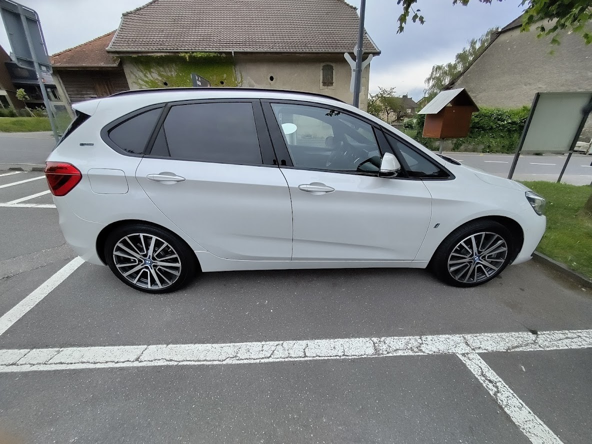 BMW 225xe iPerformance Active Tourer-image-3