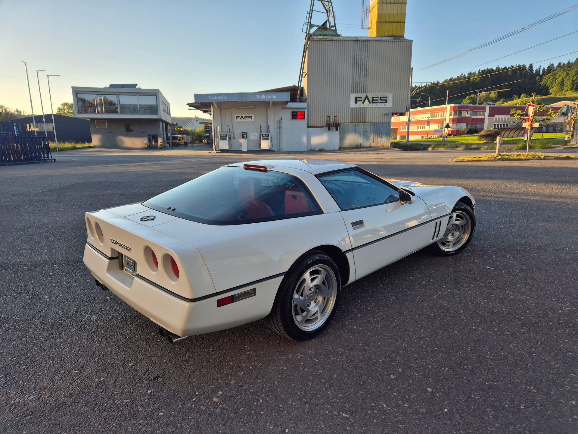 CHEVROLET L98-image-2