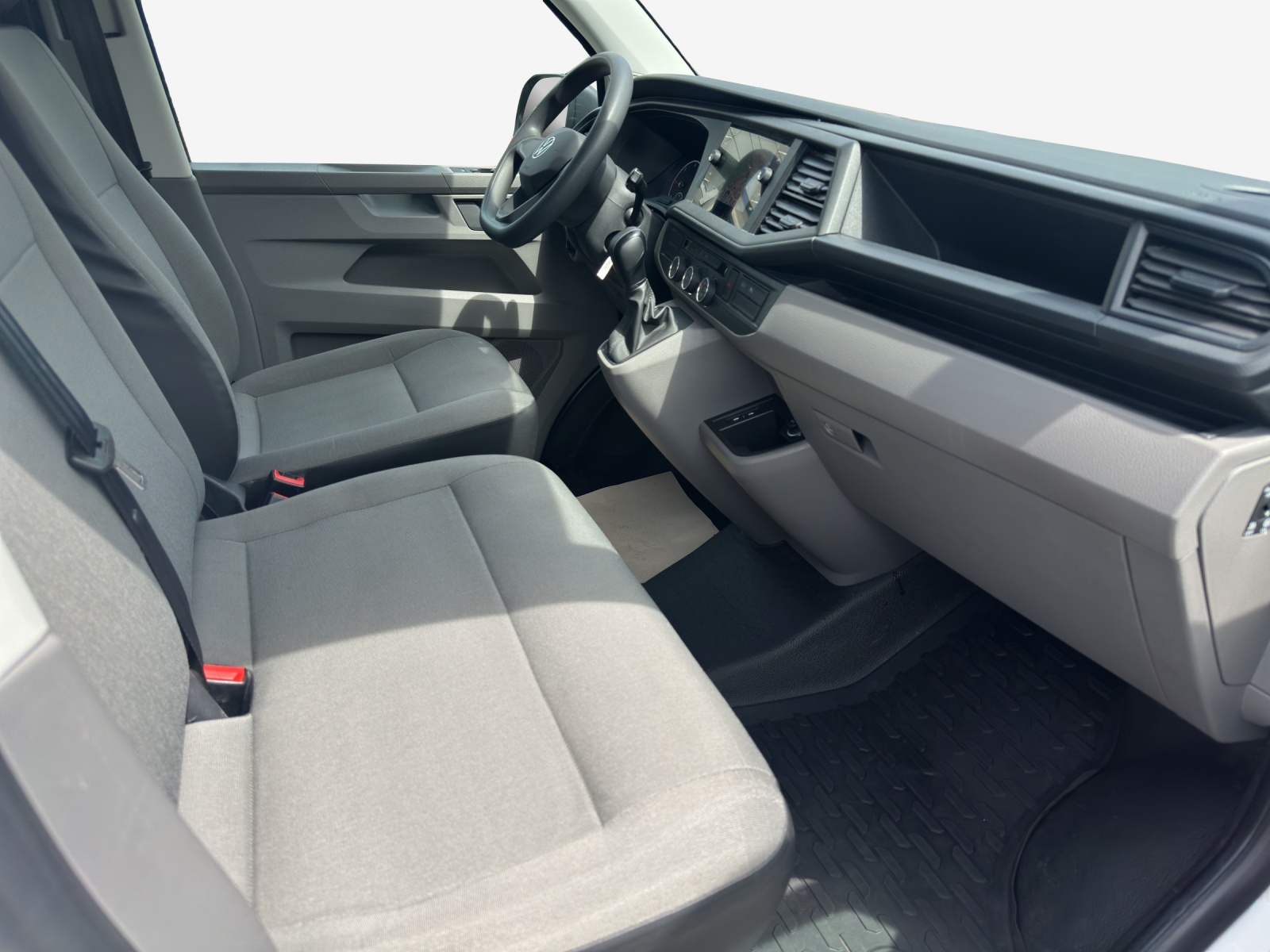 VW T6.1 2.0 TDI DSG-image-14