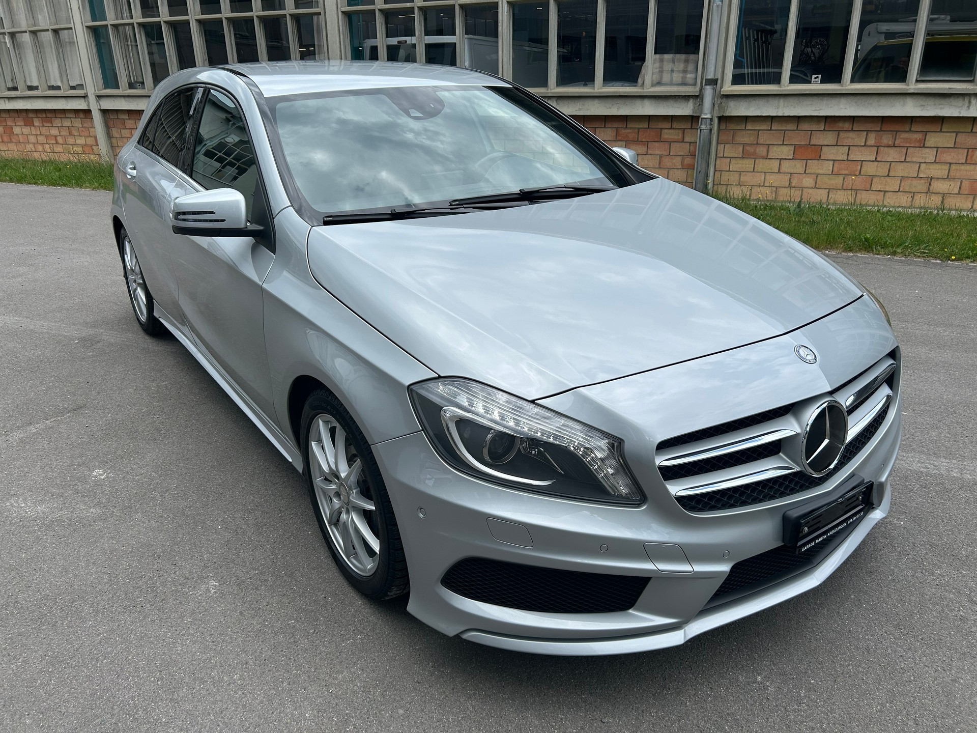 MERCEDES-BENZ A 250 AMG Line-image-0