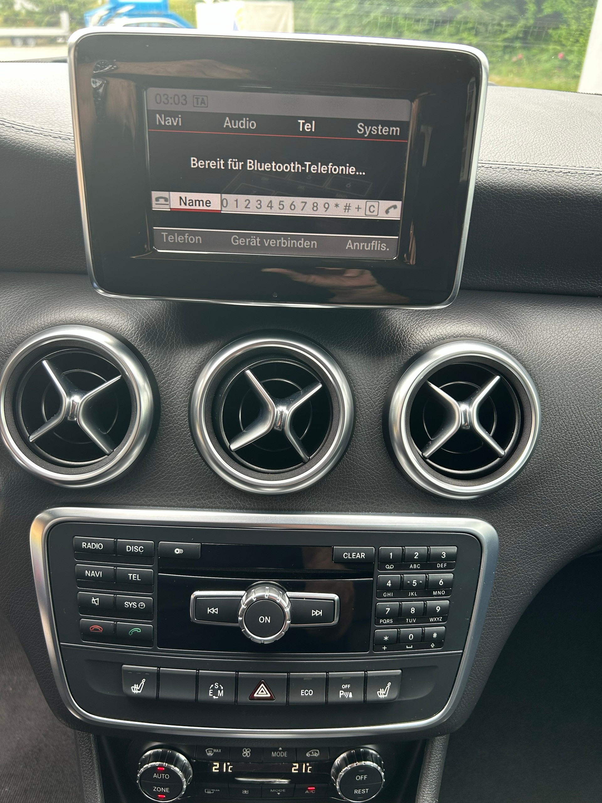 MERCEDES-BENZ A 250 AMG Line-image-13
