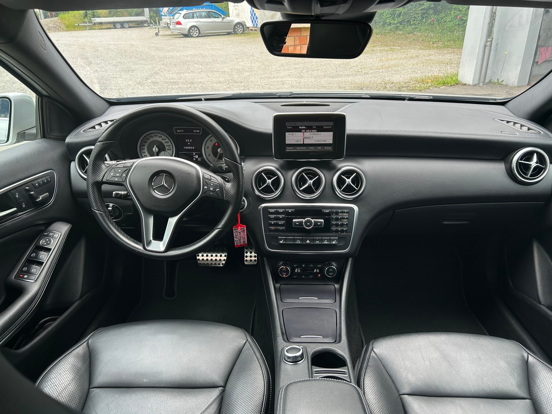 MERCEDES-BENZ A 250 AMG Line-image-7