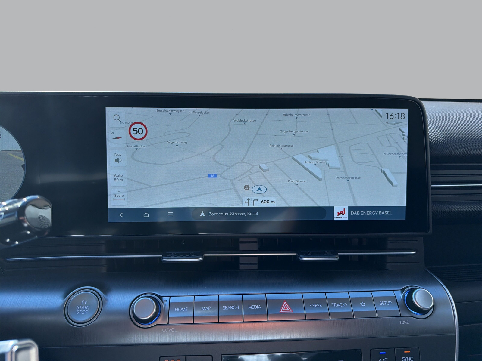 HYUNDAI Kona EV 65.4 kWh Vertex-image-10