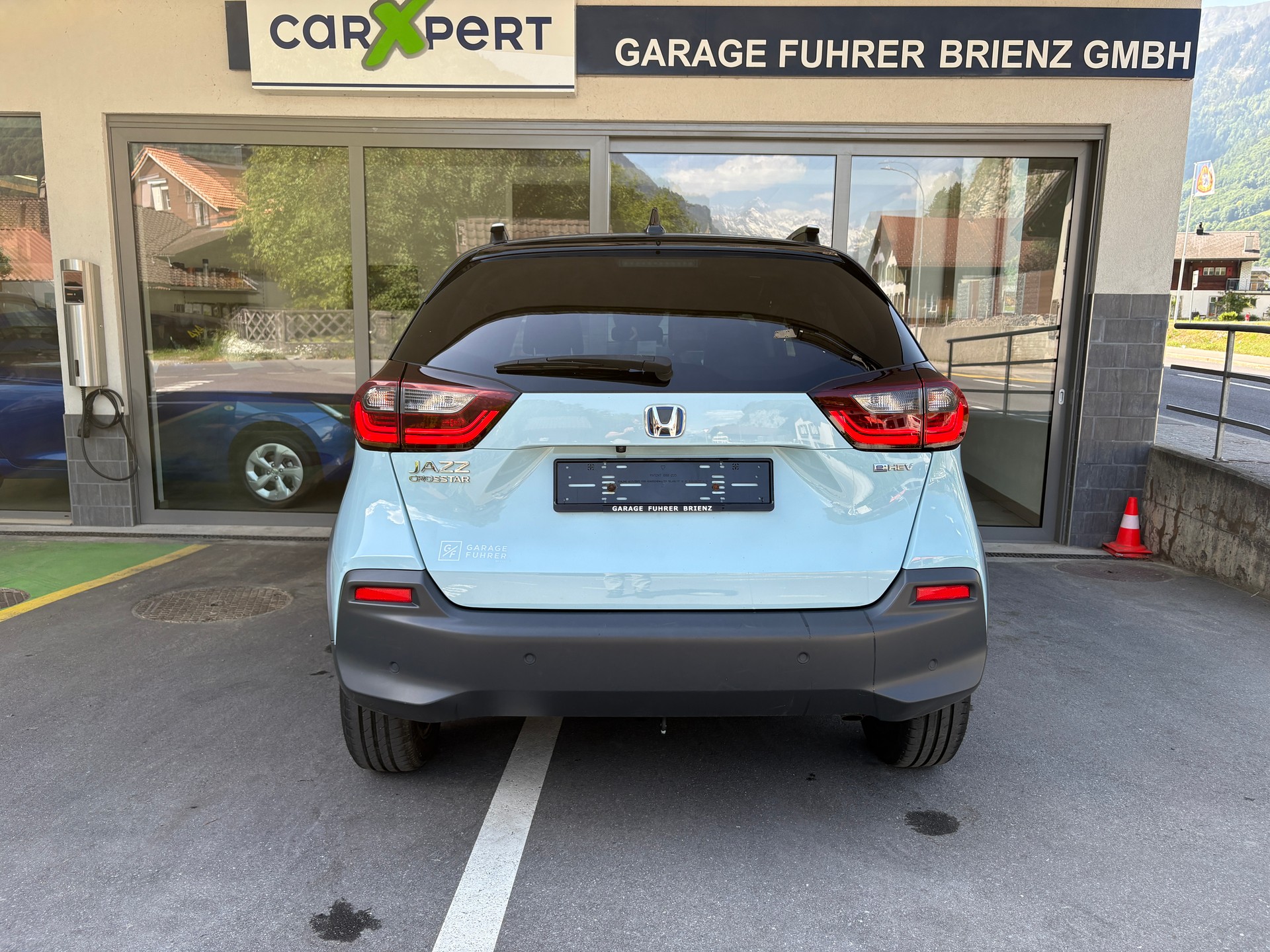HONDA Jazz 1.5i-MMD Crosstar Executive E-CVT-image-3