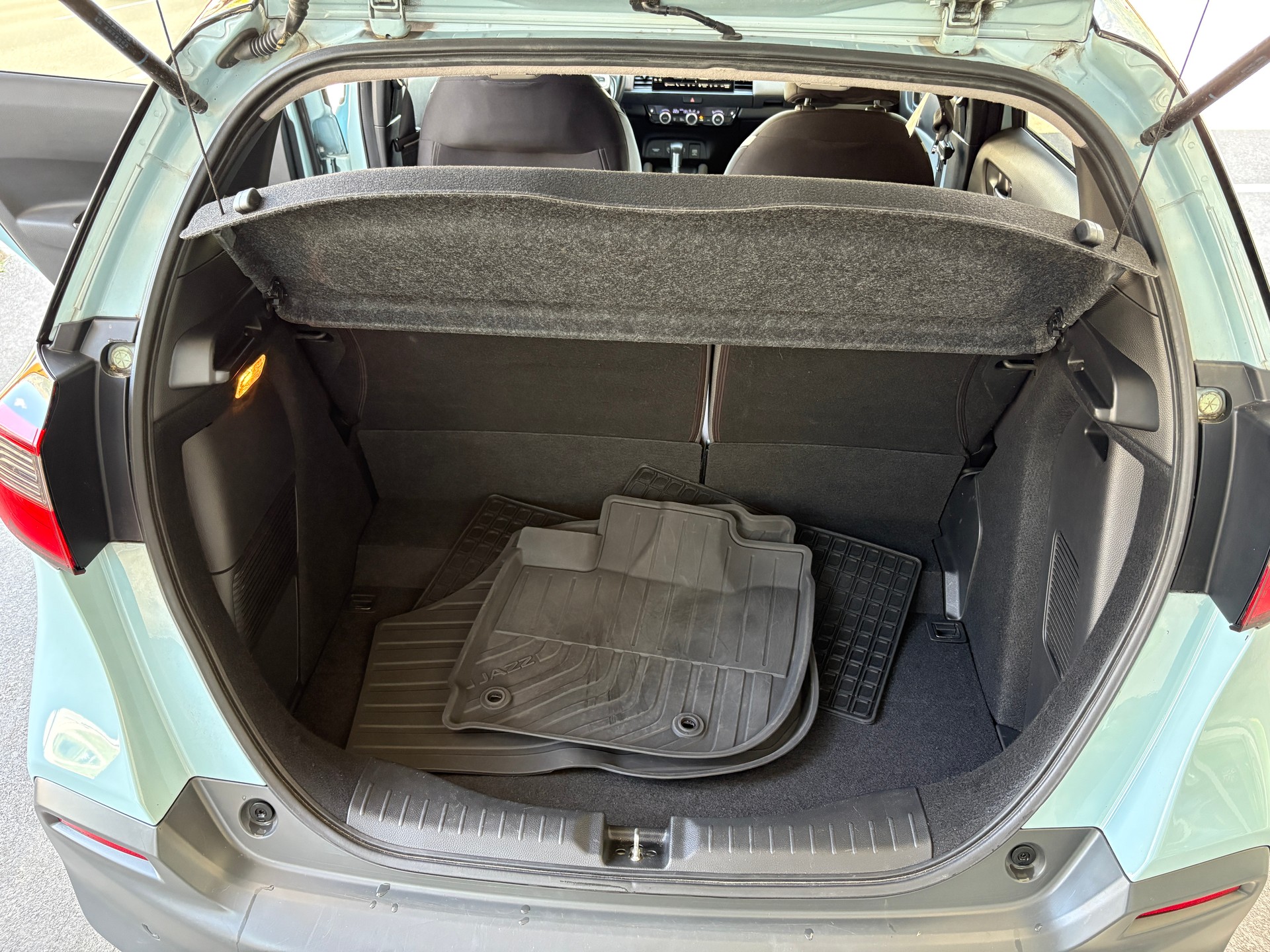 HONDA Jazz 1.5i-MMD Crosstar Executive E-CVT-image-14