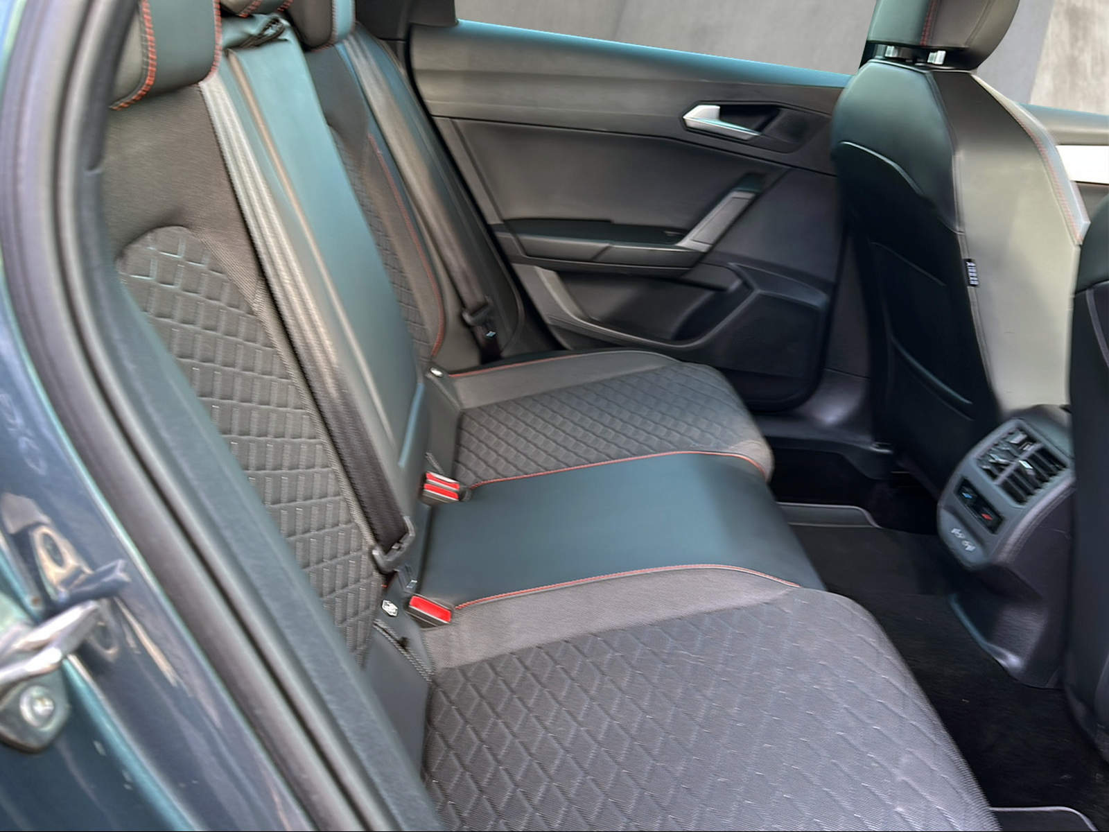 SEAT Leon ST 1.4 eHybrid pHEV DSG Hola FR-image-7