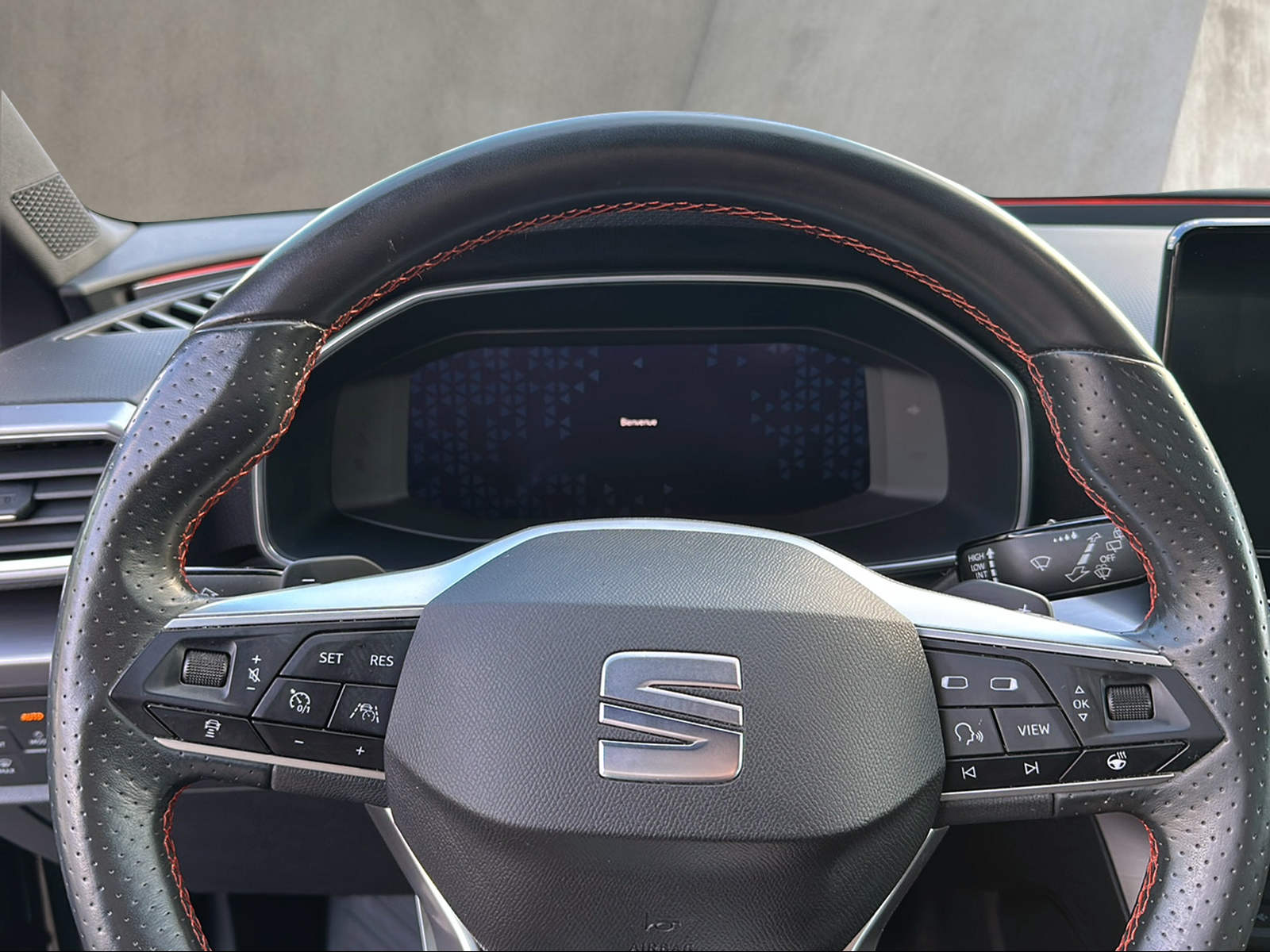 SEAT Leon ST 1.4 eHybrid pHEV DSG Hola FR-image-3
