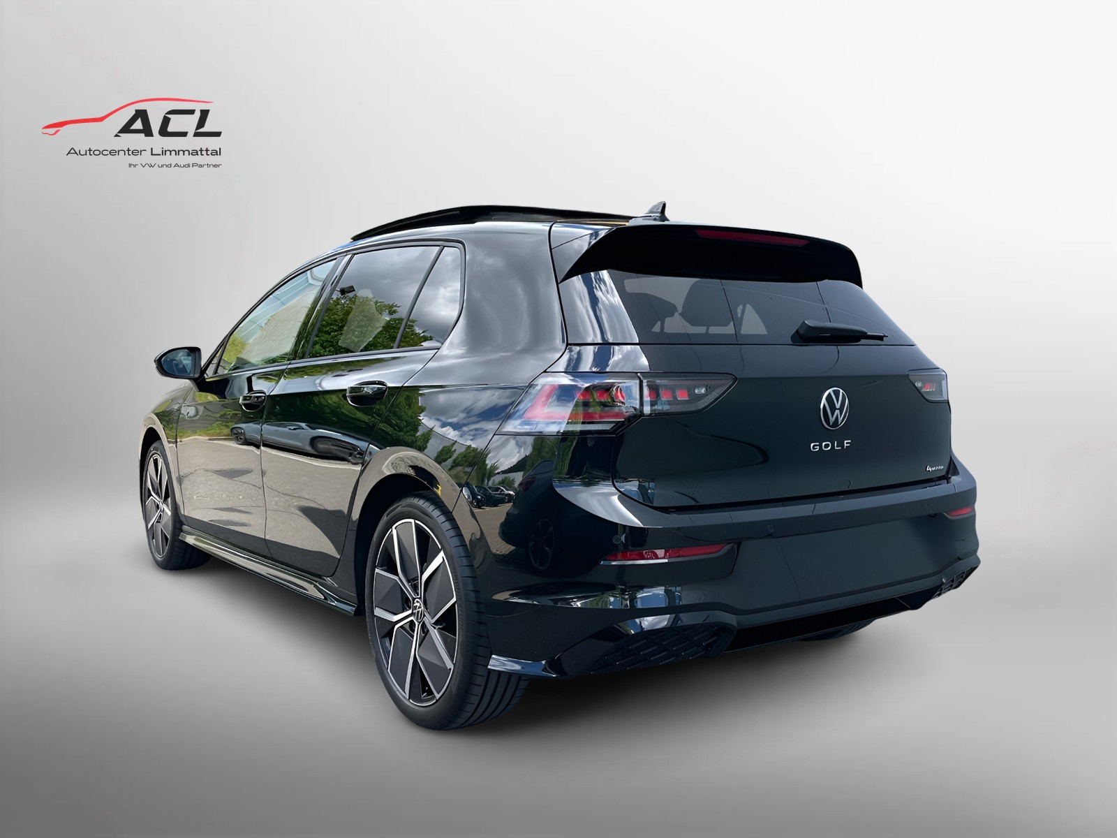 VW Golf R-Line 2.0 TSI 204PS 4Motion DSG-image-7