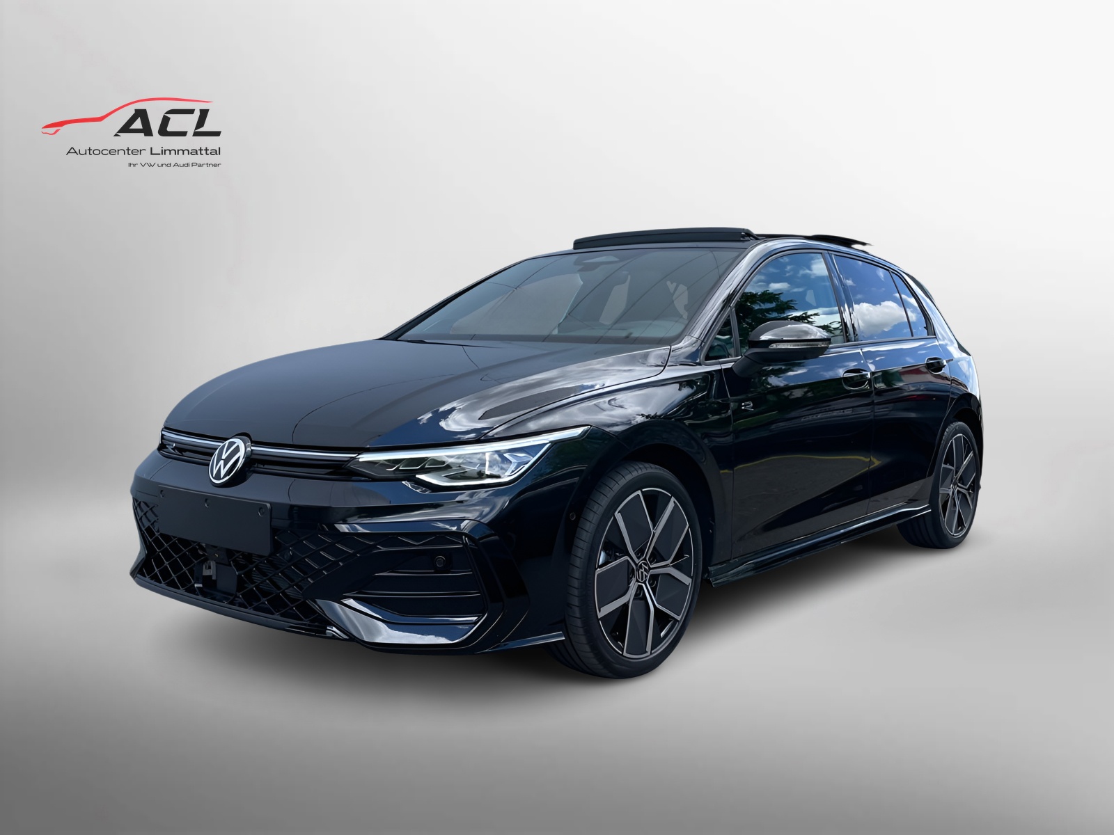 VW Golf R-Line 2.0 TSI 204PS 4Motion DSG-image-0