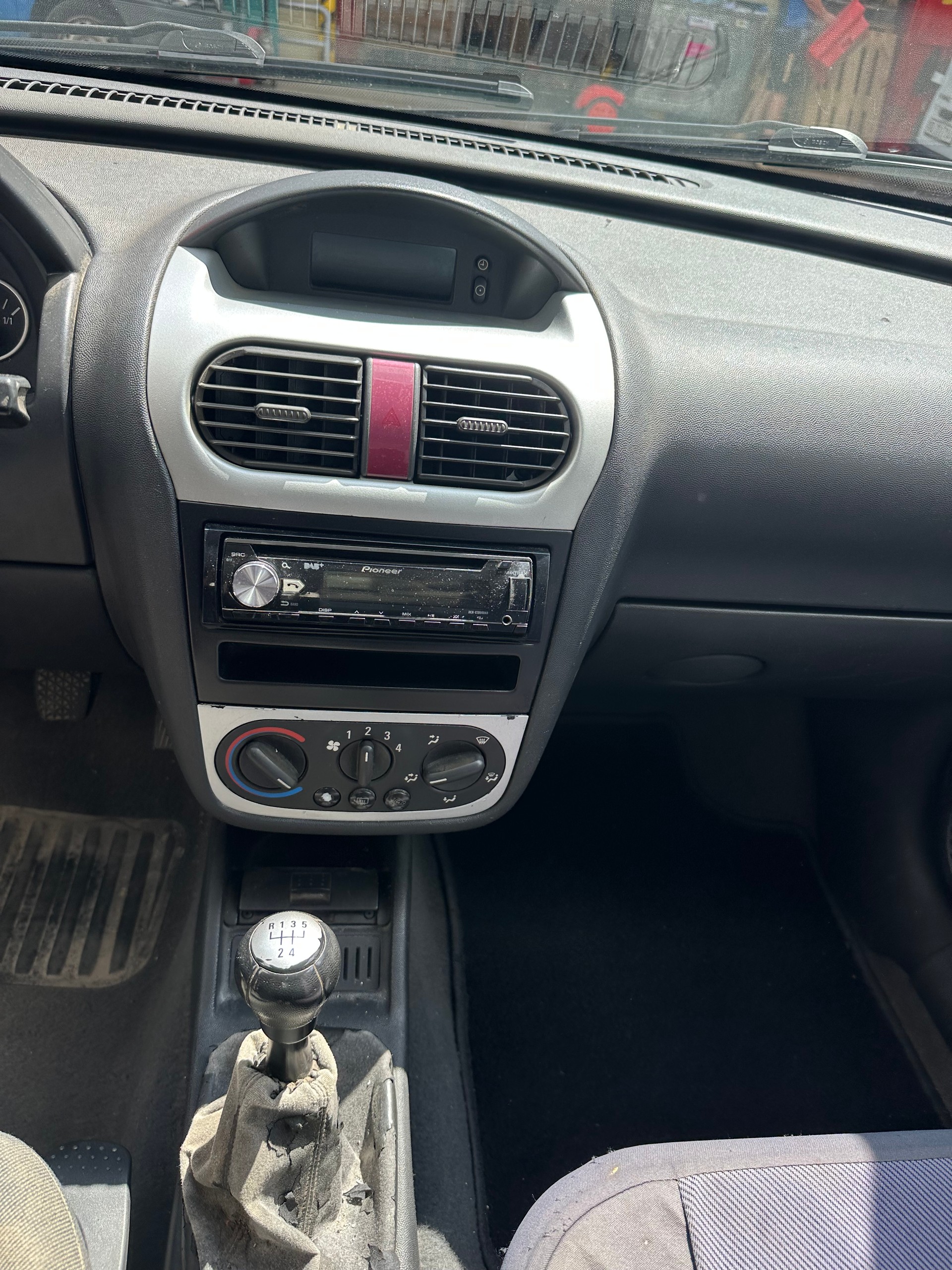 OPEL Corsa 1.2 16V Njoy mit Klima/Funktioniert soweit alles!-image-6