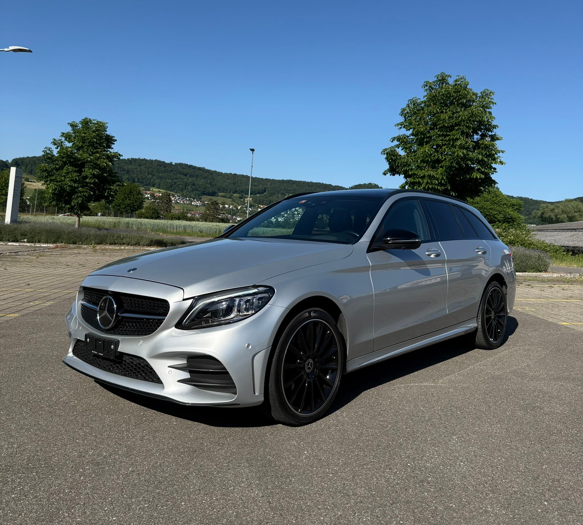 Car photo