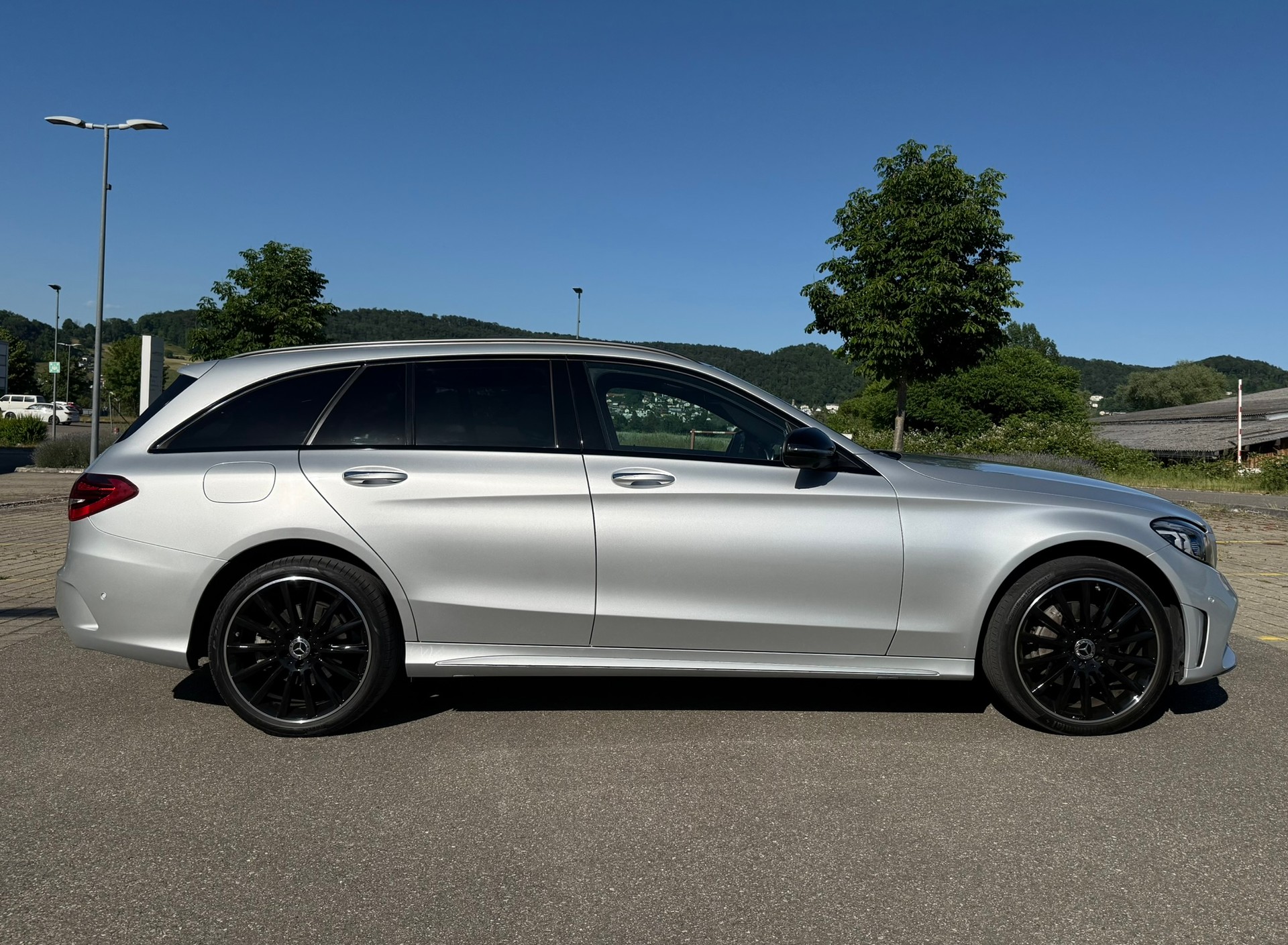 MERCEDES-BENZ C 200 Swiss Star AMG Line 4m-image-4