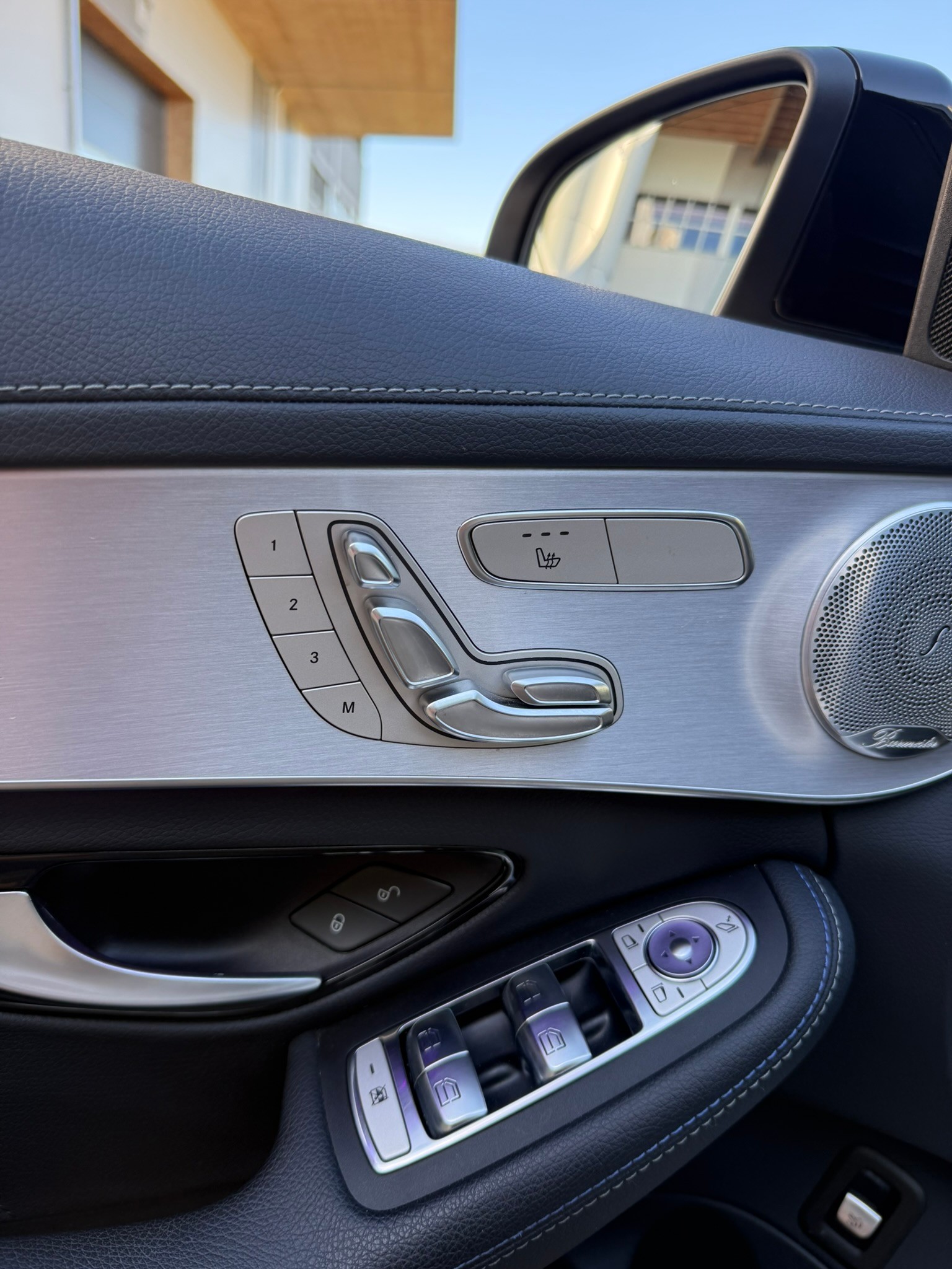 MERCEDES-BENZ C 200 Swiss Star AMG Line 4m-image-16