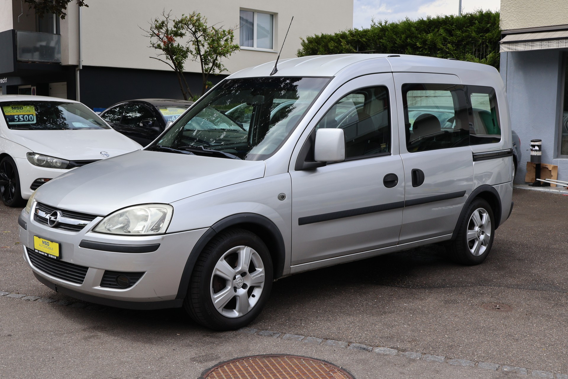 OPEL Corsa 1.4 TP Color Edition-image-1