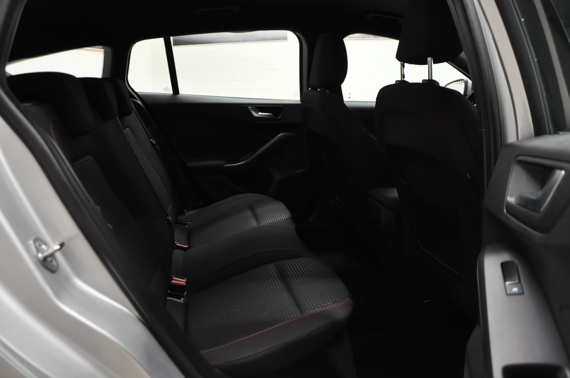 FORD Focus 1.5 EcoBlue TDCi ST-Line Automatic-image-15