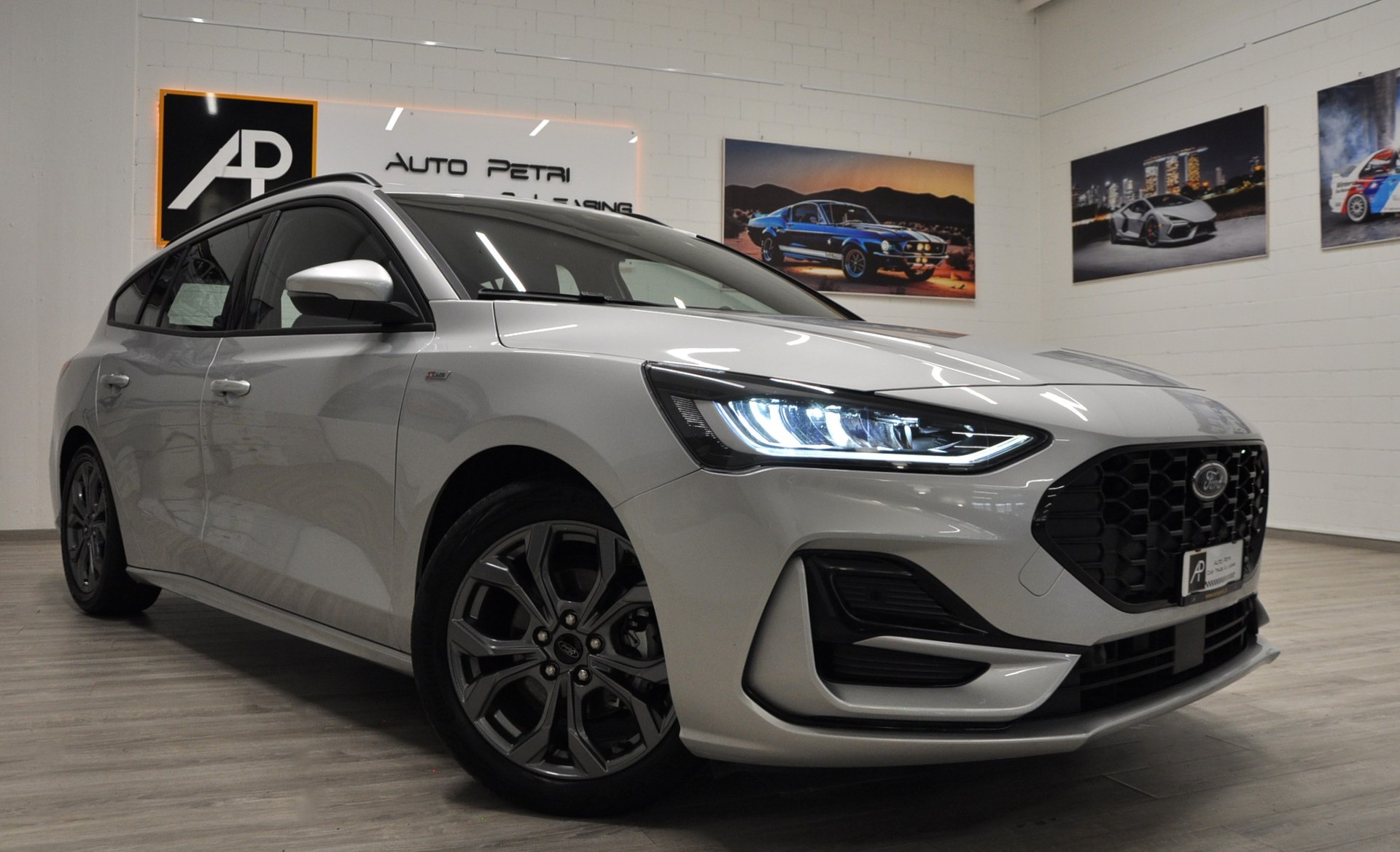 FORD Focus 1.5 EcoBlue TDCi ST-Line Automatic-image-0