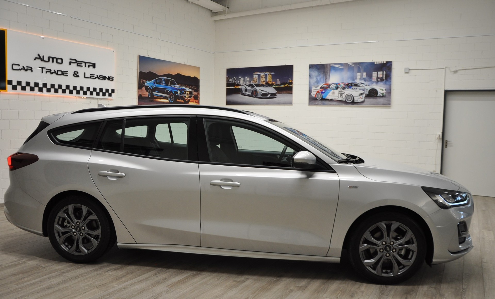 FORD Focus 1.5 EcoBlue TDCi ST-Line Automatic-image-4