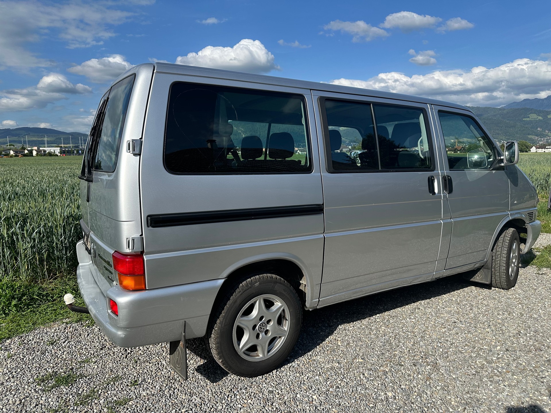 VW T4 Caravelle 2.5 syncro SWISS-image-2