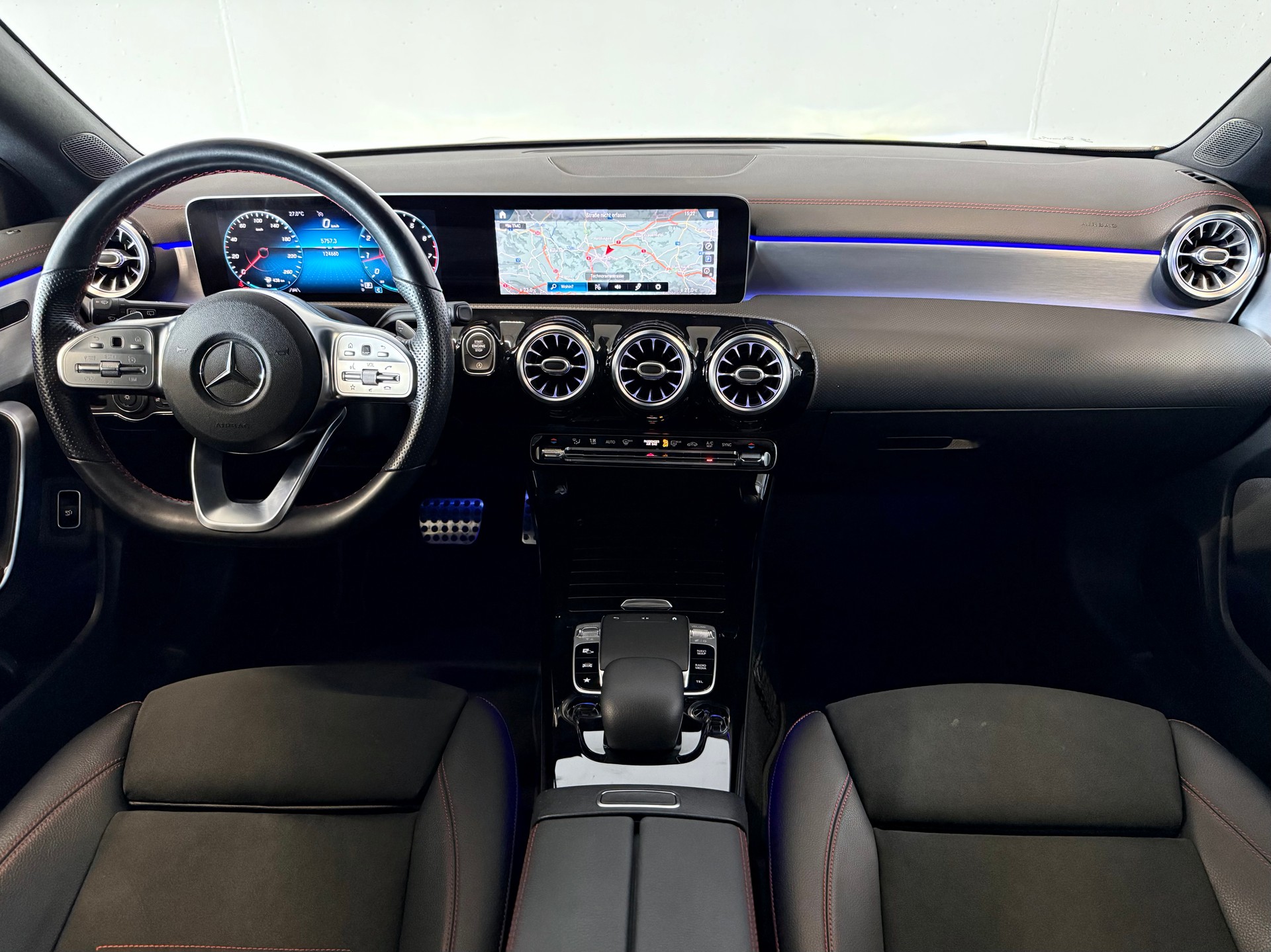 MERCEDES-BENZ CLA SHOOTING BRAKE 200 | AMG LINE | AUTOMAT | CH-FZG-image-9