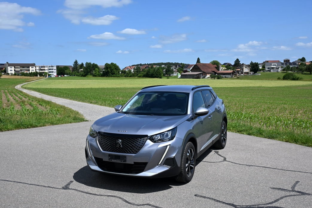 PEUGEOT 2008 1.5 BlueHDi Allure EAT8-image-0