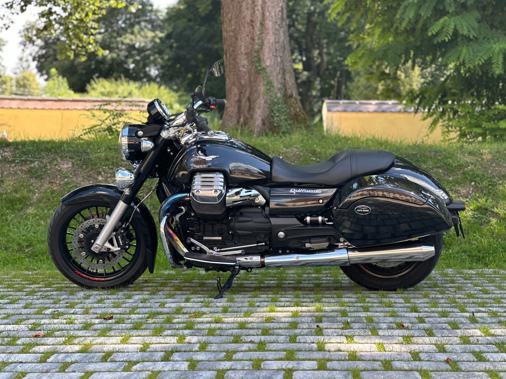 MOTO GUZZI California 1400 Custom-image-1