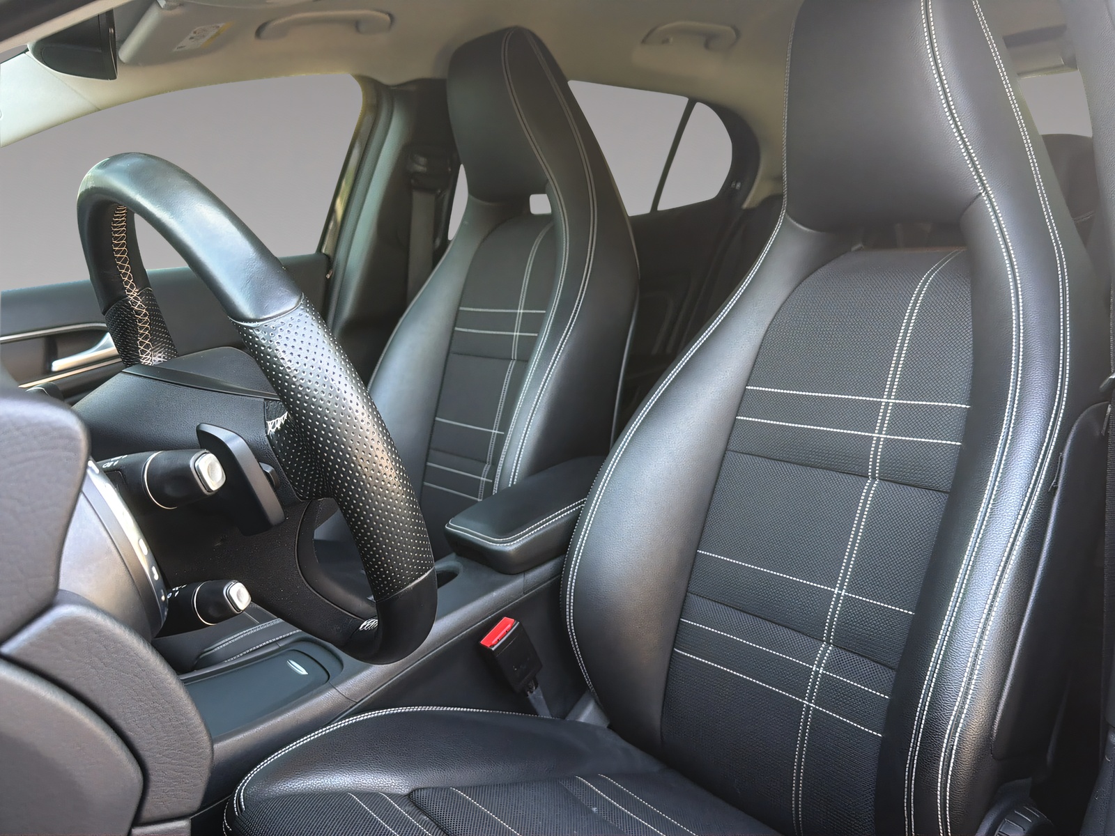 MERCEDES-BENZ GLA-Klasse X156 GLA 200 d Urban 4m-image-5