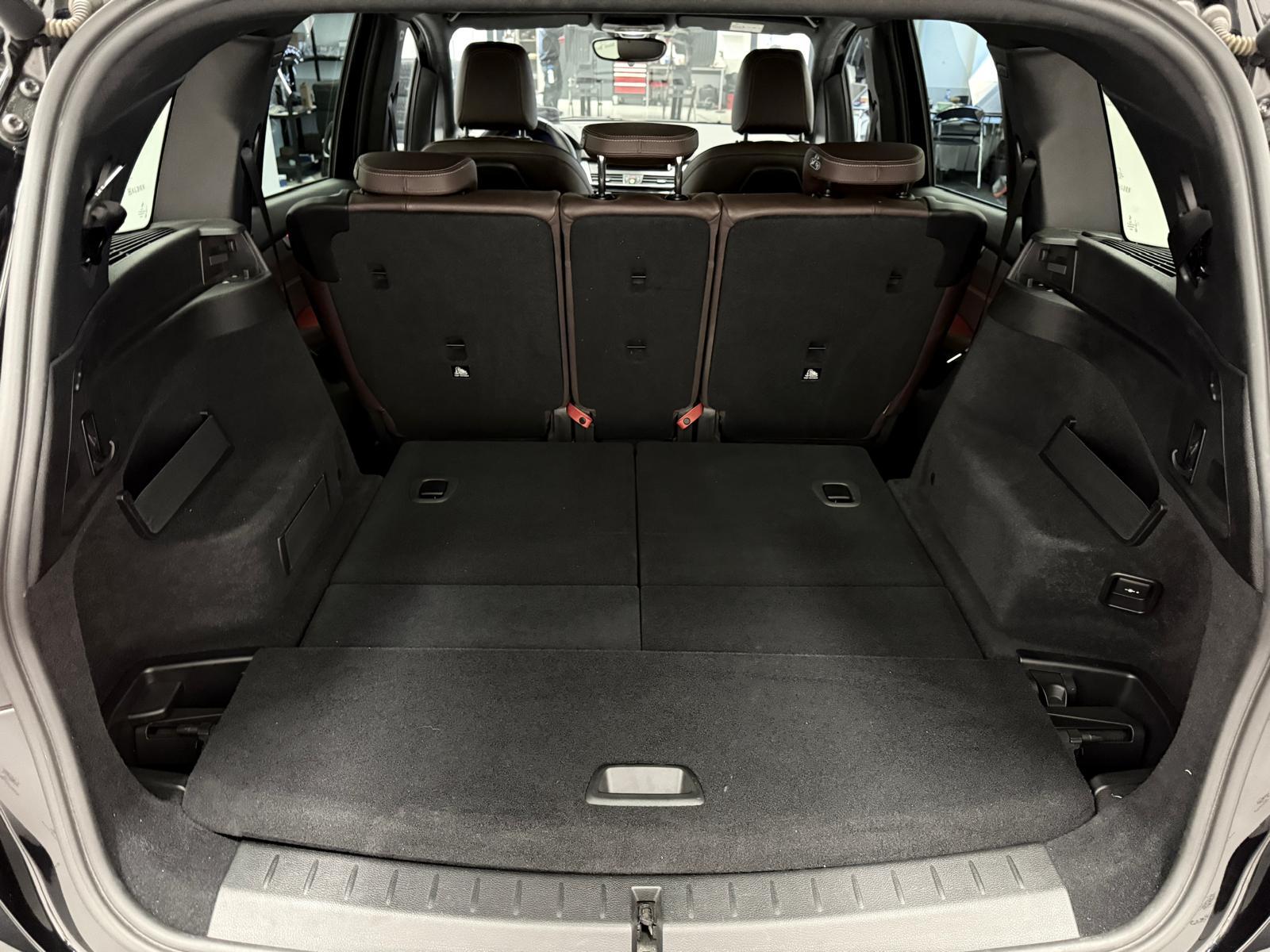 BMW 218d xDrive Gran Tourer-image-17
