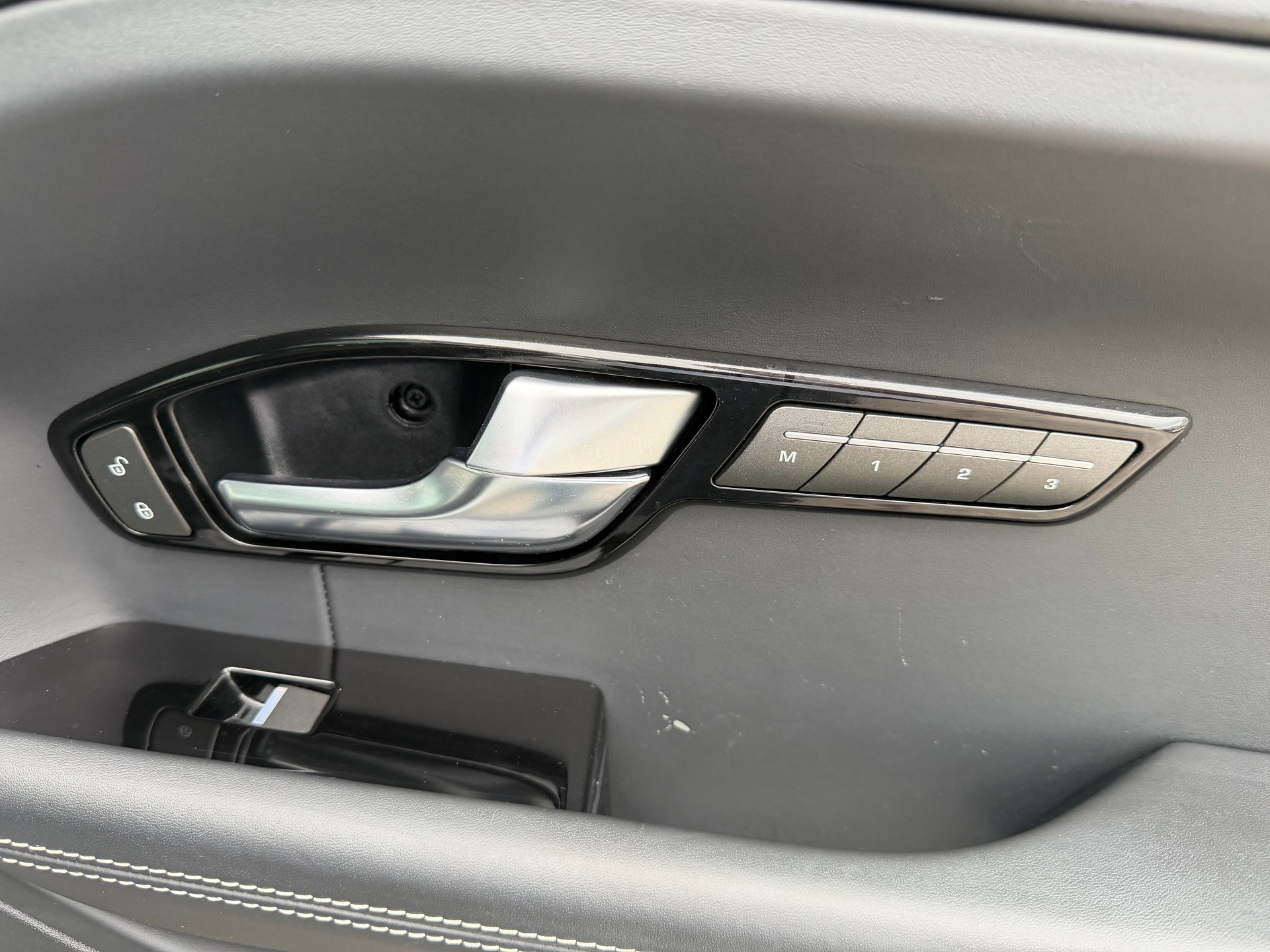 LAND ROVER Range Rover Evoque 2.0 Si4 Prestige AT6-image-14