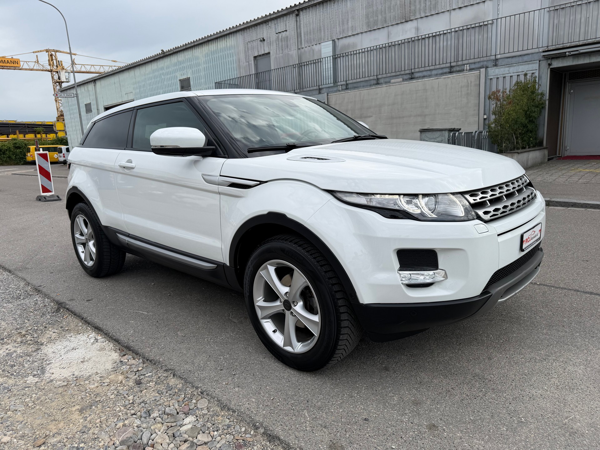 LAND ROVER Range Rover Evoque 2.0 Si4 Prestige AT6-showroom-element-3