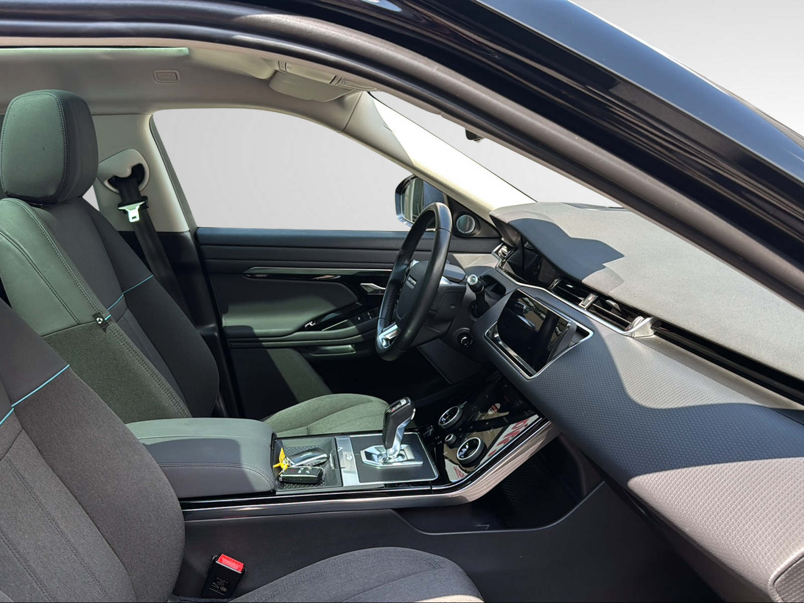 LAND ROVER Range Rover Evoque R-Dynamic D 240 S AT9-image-28