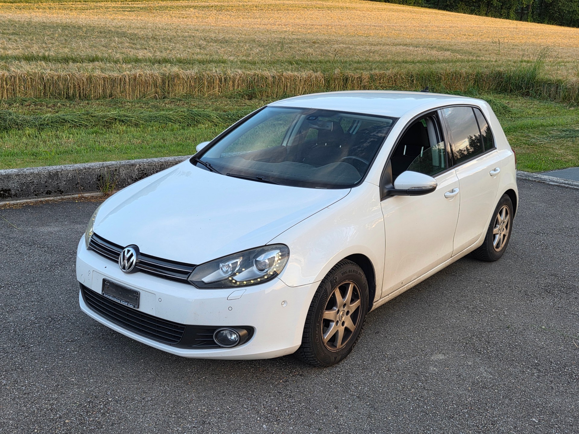 VW Golf 1.2 TSI BlueMotion Technology Trendline DSG-image-3