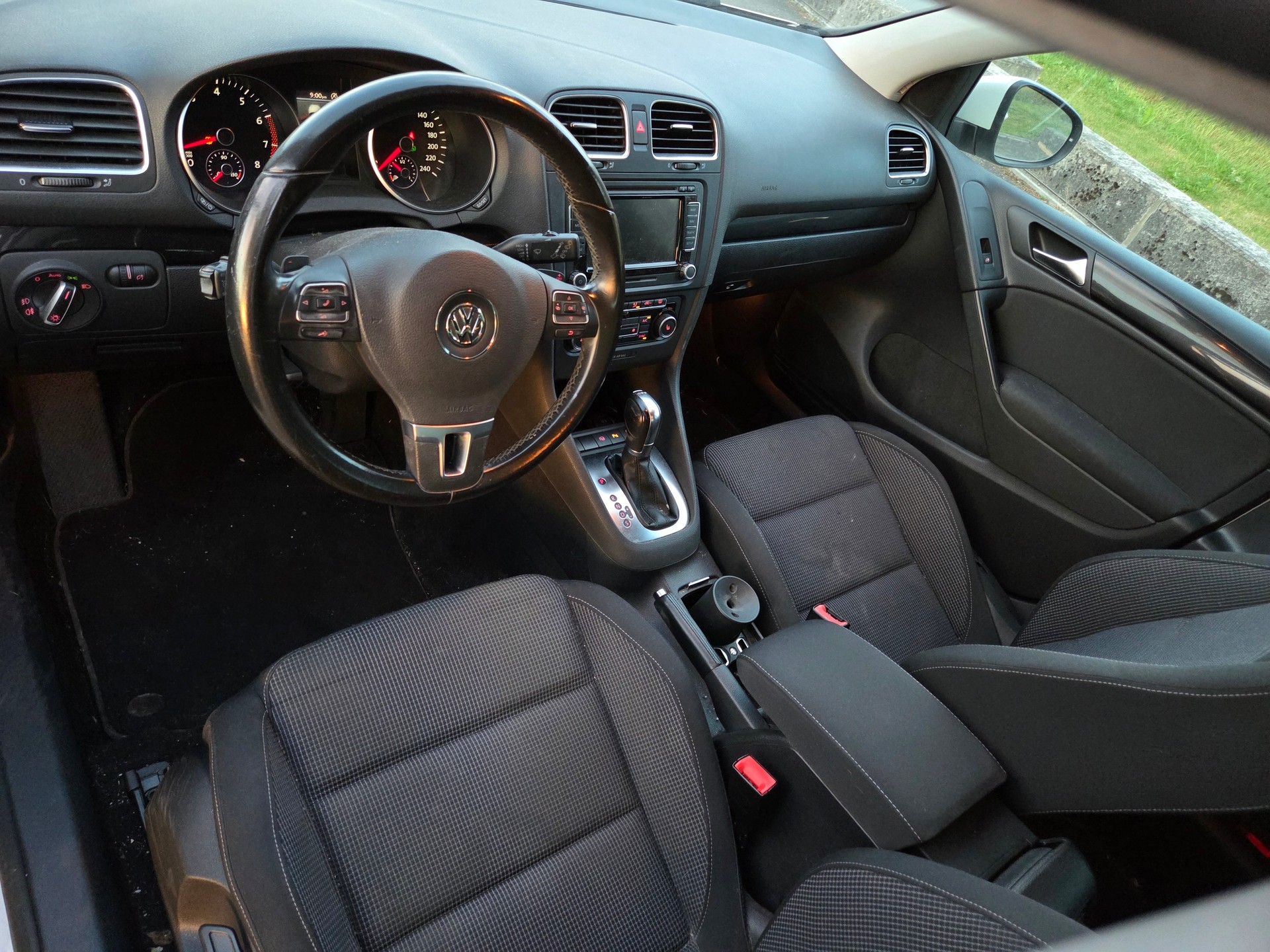 VW Golf 1.2 TSI BlueMotion Technology Trendline DSG-image-8