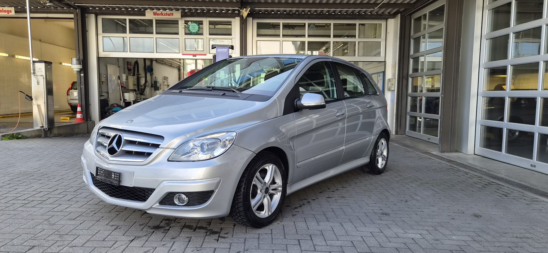 MERCEDES-BENZ B 180 CDI-image-0
