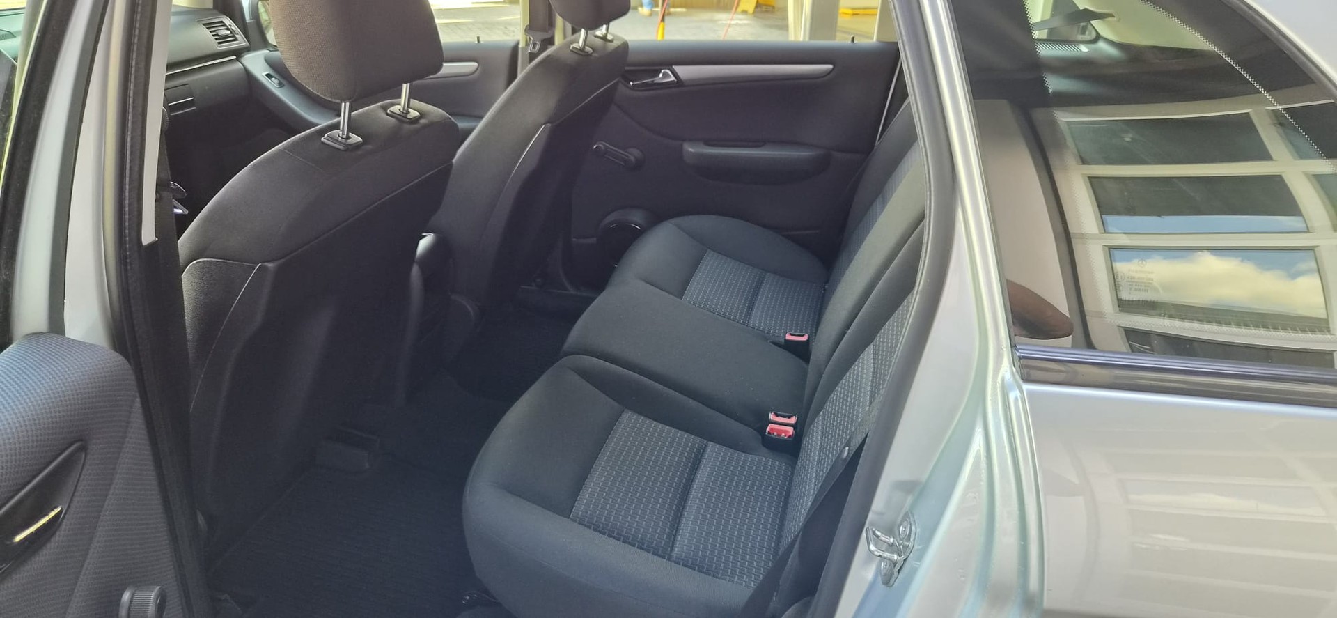 MERCEDES-BENZ B 180 CDI-image-5