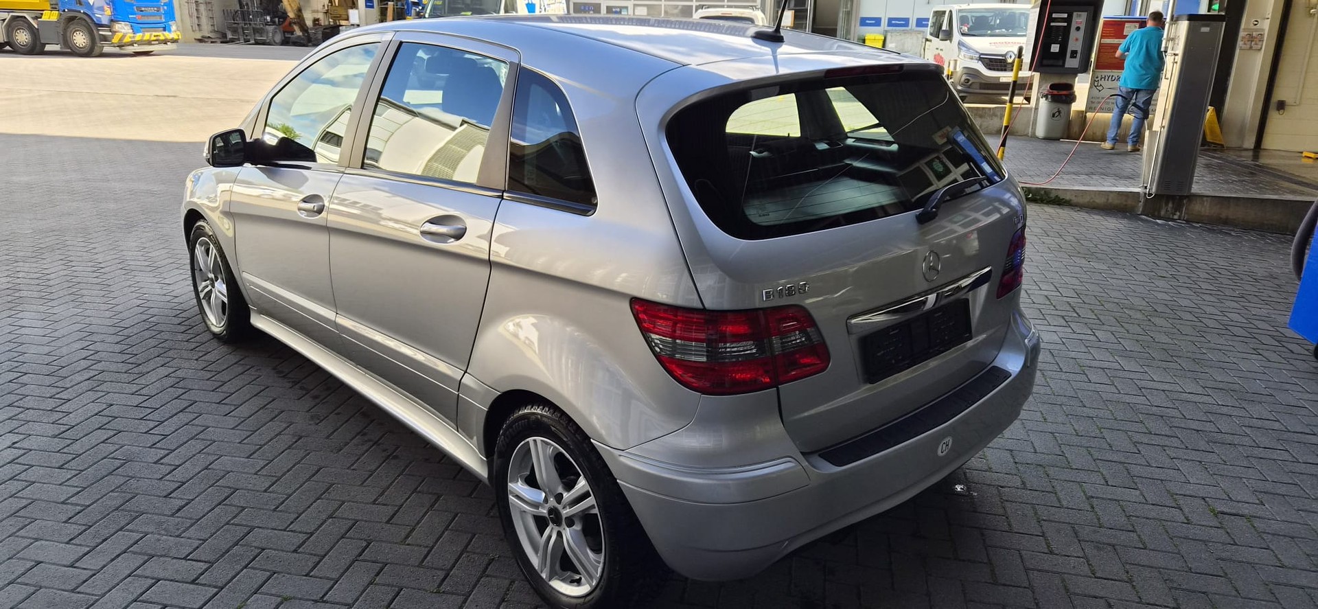 MERCEDES-BENZ B 180 CDI-image-3