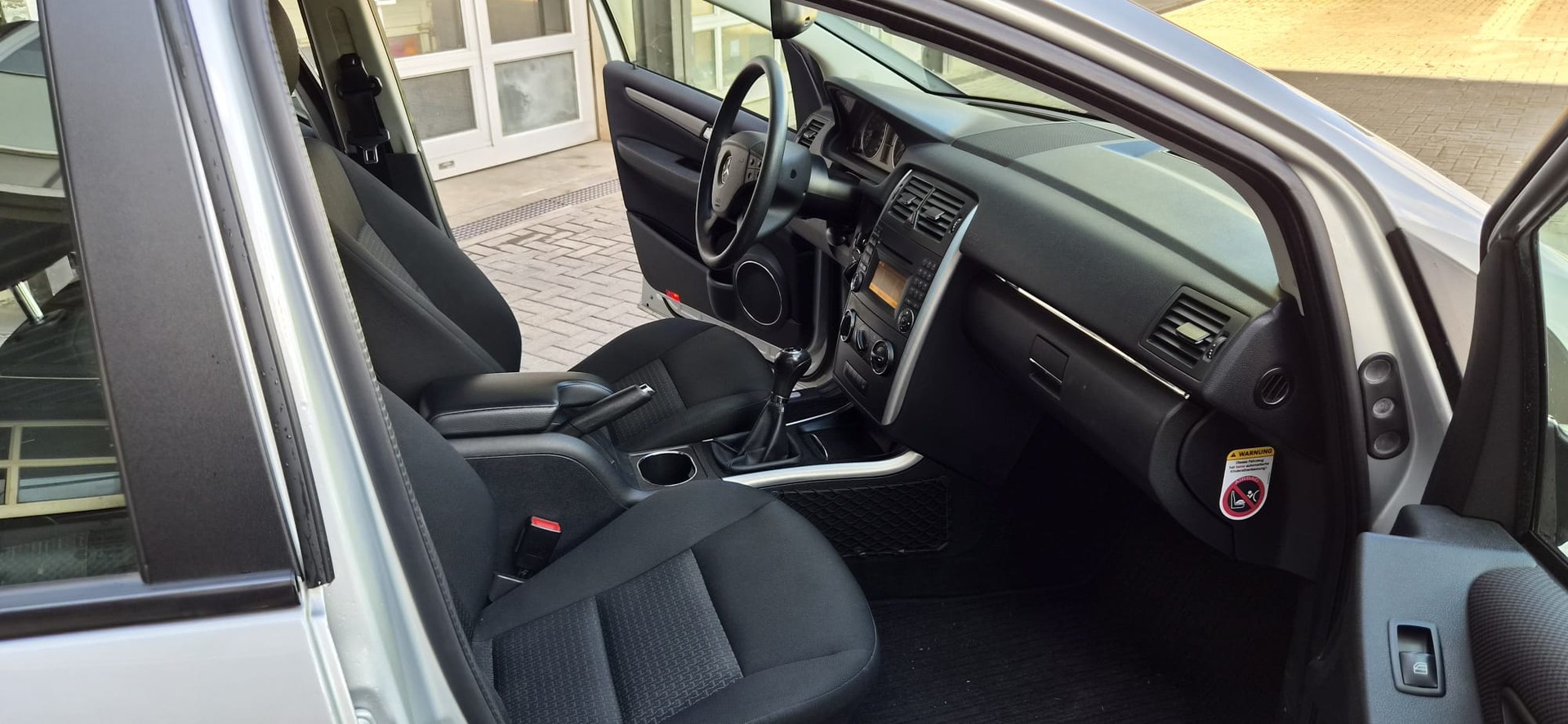MERCEDES-BENZ B 180 CDI-image-6