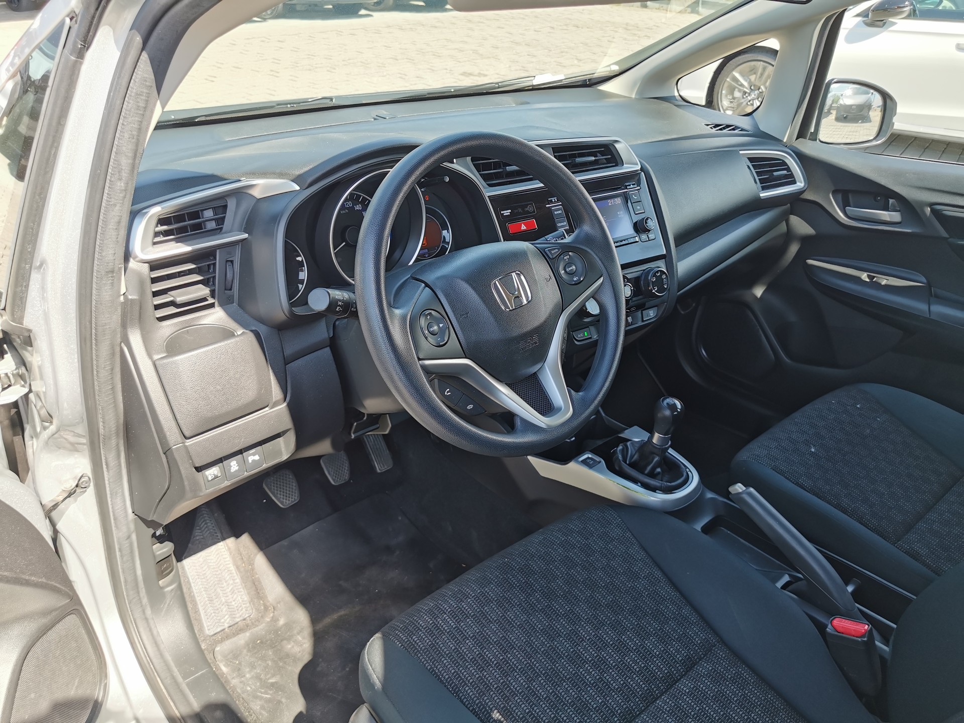 HONDA Jazz 1.3i-VTEC Trend-image-9