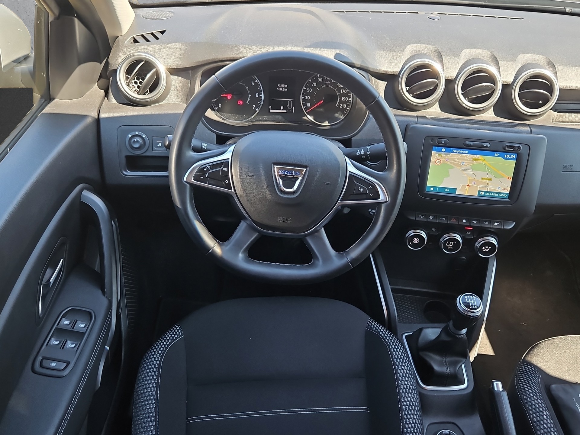DACIA Duster TCe 130 Prestige 4x4-image-12