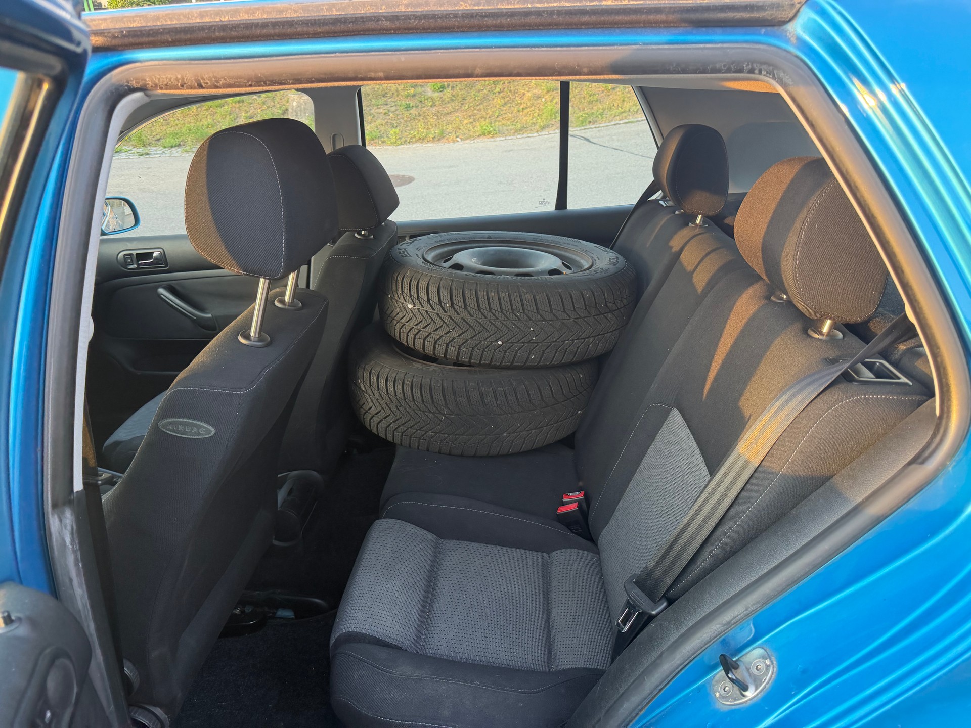VW Golf 1.6 Comfortline Automatic-image-5