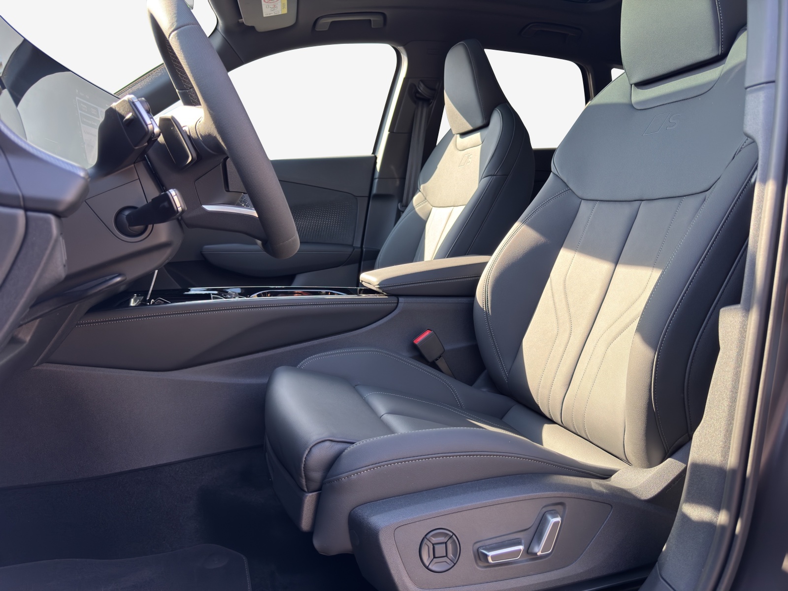 AUDI Q3 SUV TFSI quattro 195 kW S tronic-image-7