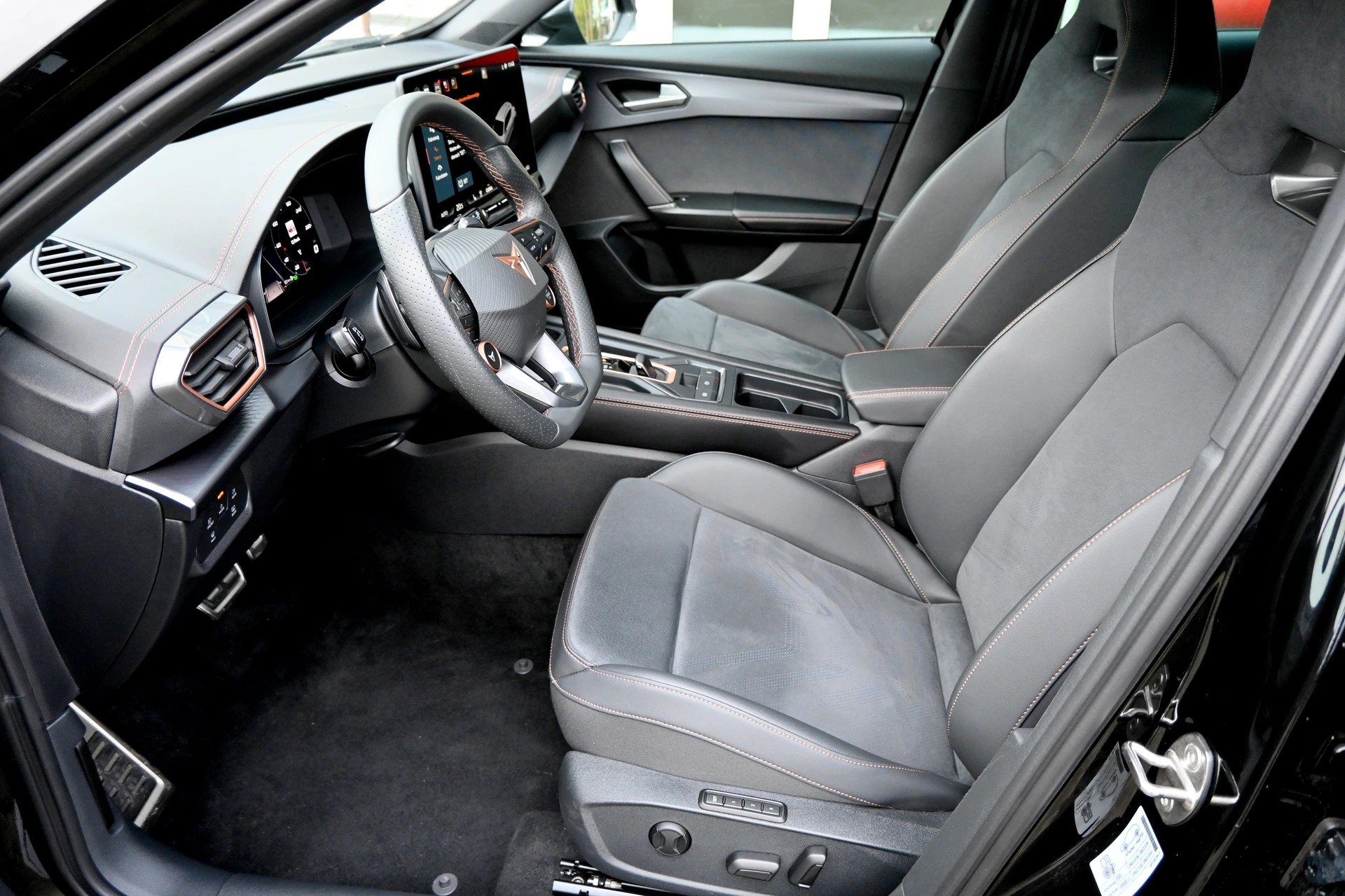 CUPRA Formentor 2.0TSI VZ 4Drive DSG 333PS-image-9