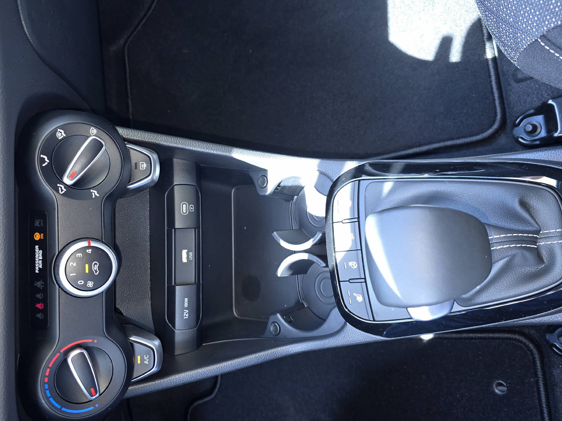 KIA Picanto 1.0 GDi First Edition-image-5