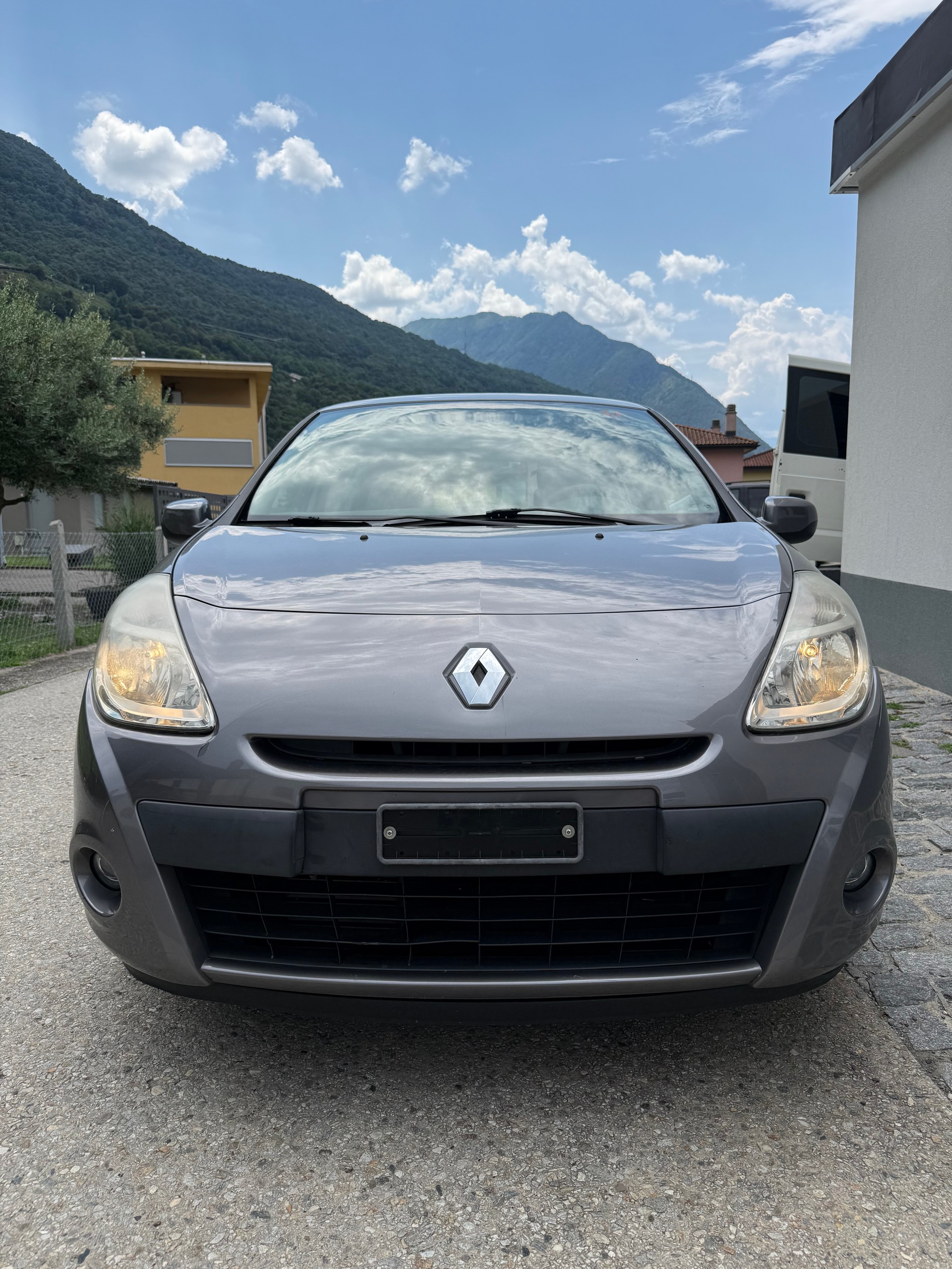 RENAULT Clio 1.2 16V Turbo Yahoo-image-4