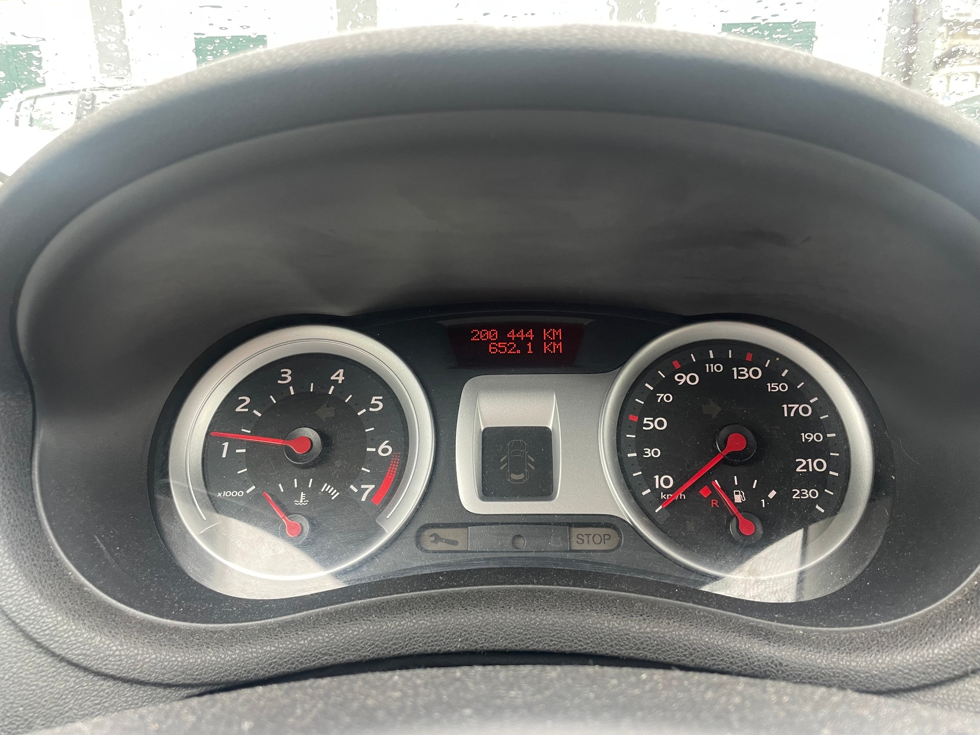 RENAULT Clio 1.2 16V Turbo Yahoo-image-15