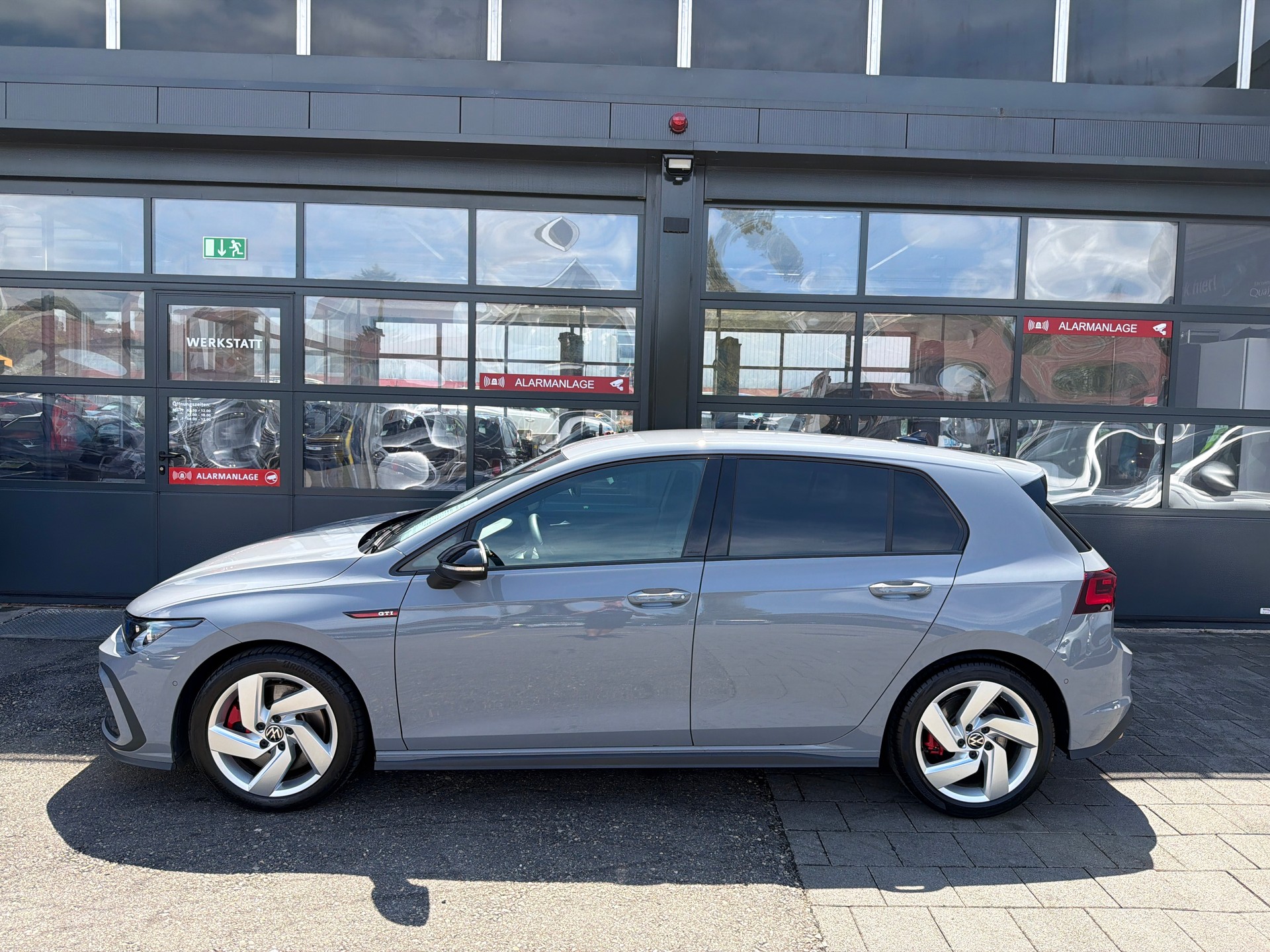 VW Golf 2.0 TSI GTI DSG-image-2