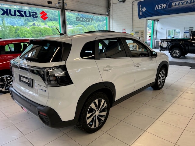SUZUKI S-Cross 1.4 T Compact+ Hybrid 4x4-image-3
