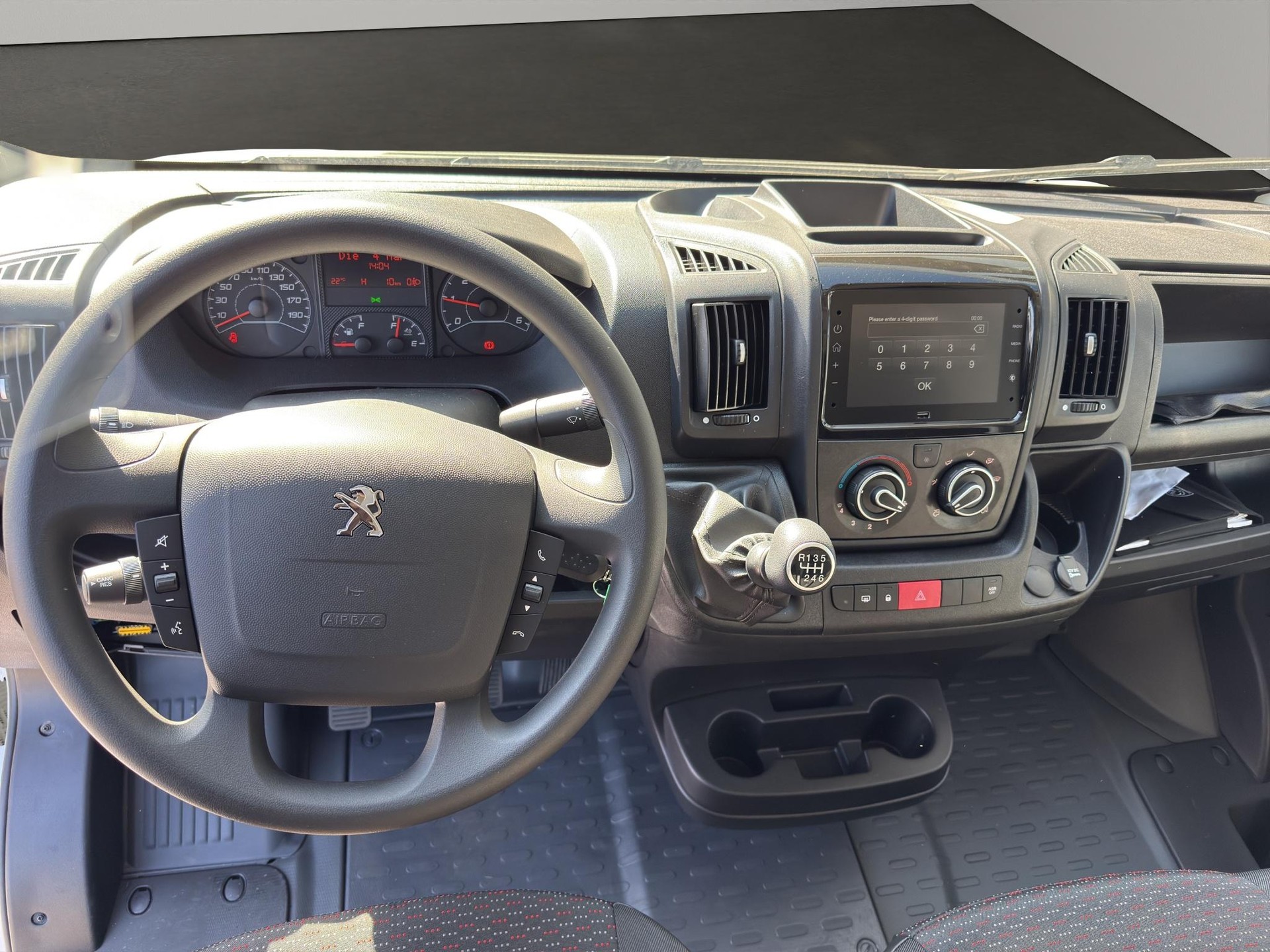 PEUGEOT Boxer Kaw. 333 L1H1 2.2 BlueHDi 140 S/S-showroom-element-3