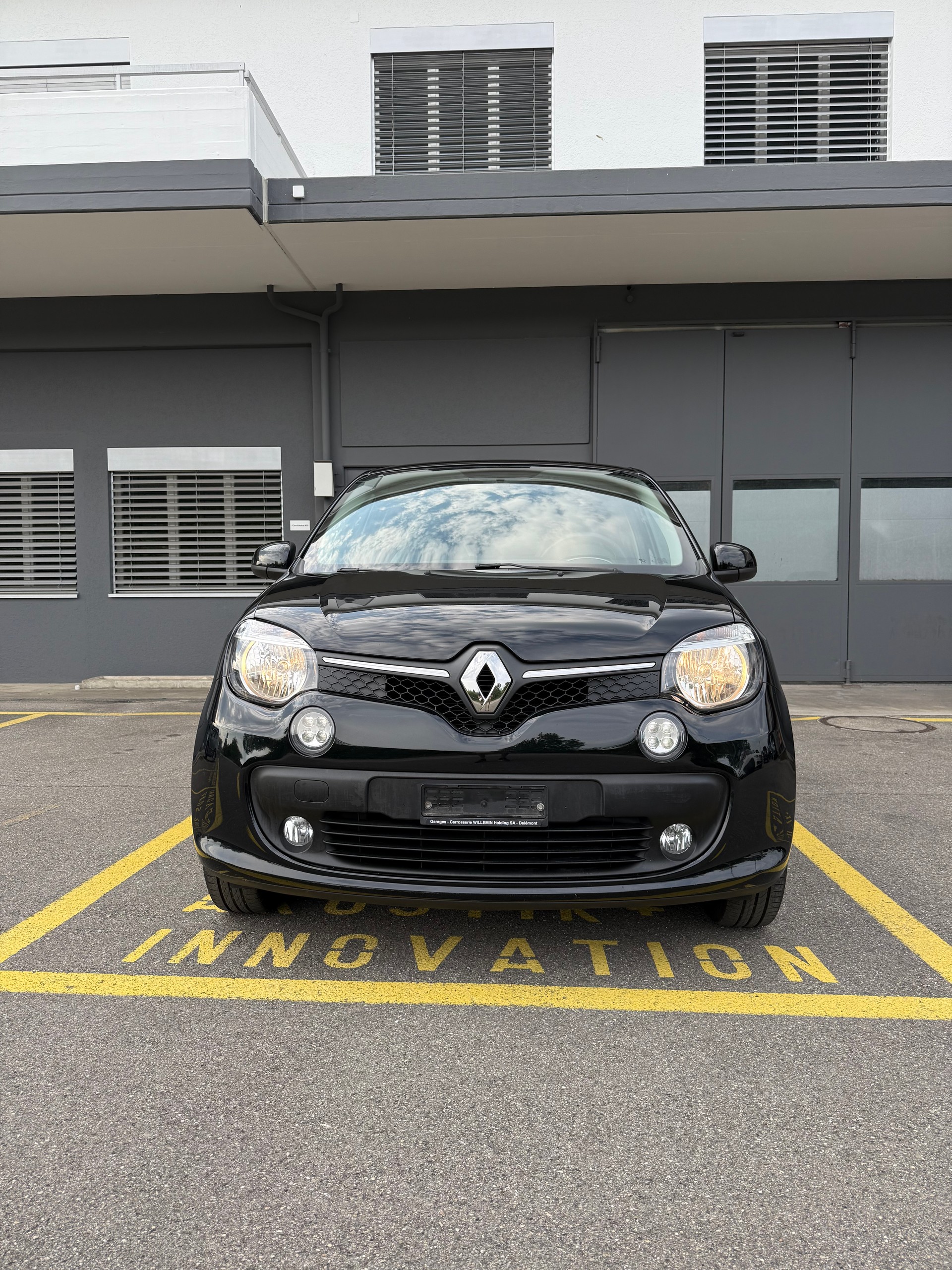 RENAULT Twingo 0.9 90th Anniversary-image-0